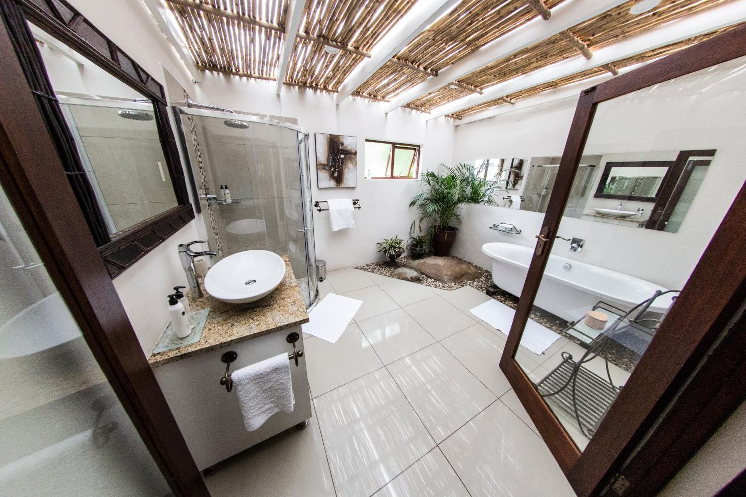 Fish Eagle Manor