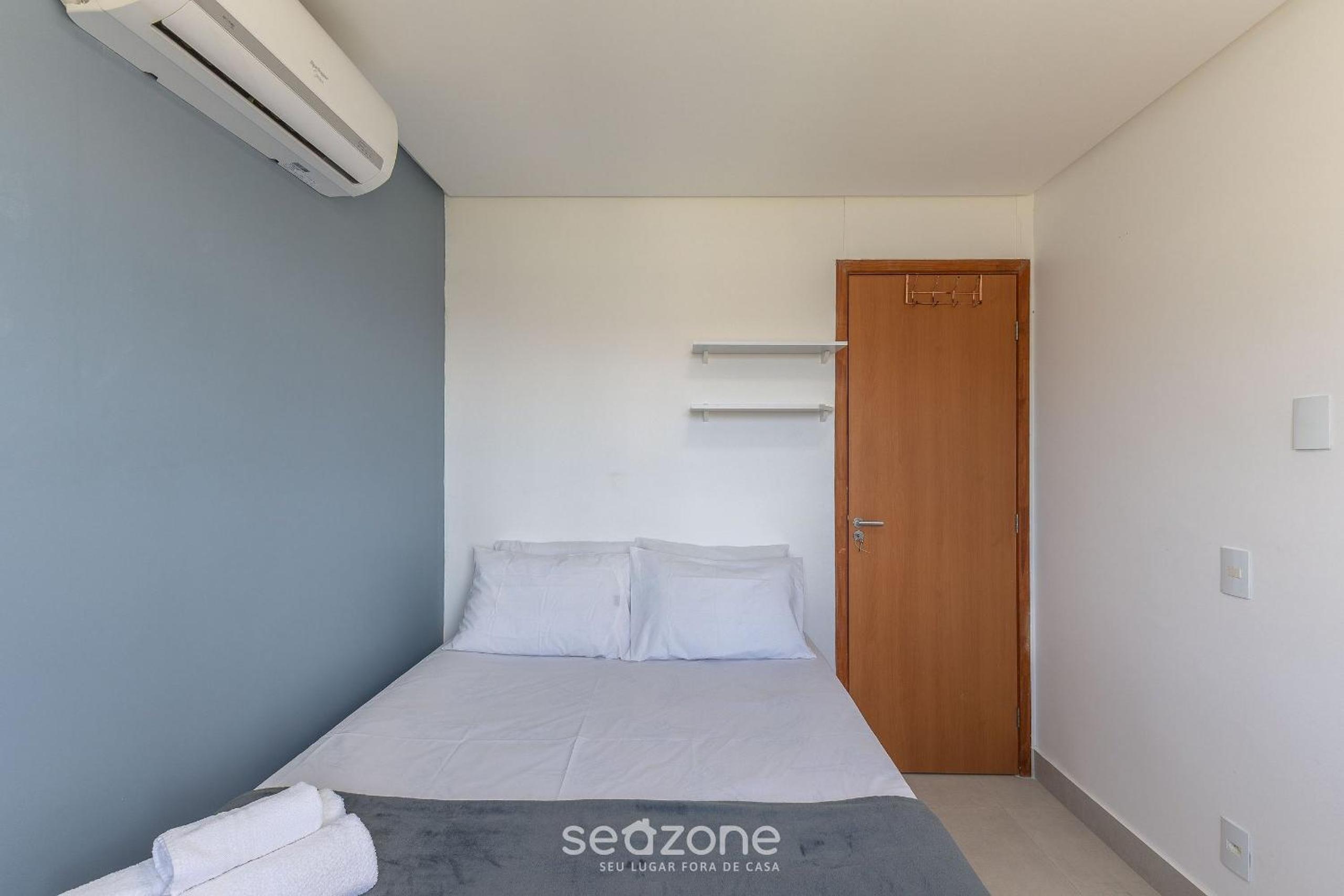 Apart 450m from the beach in Cond. w/ Pool VAR0302
