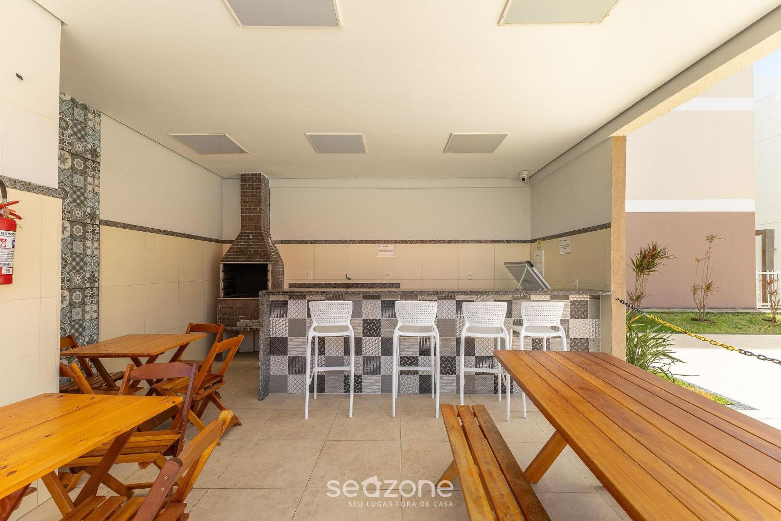 Apart 450m from the beach in Cond. w/ Pool VAR0302