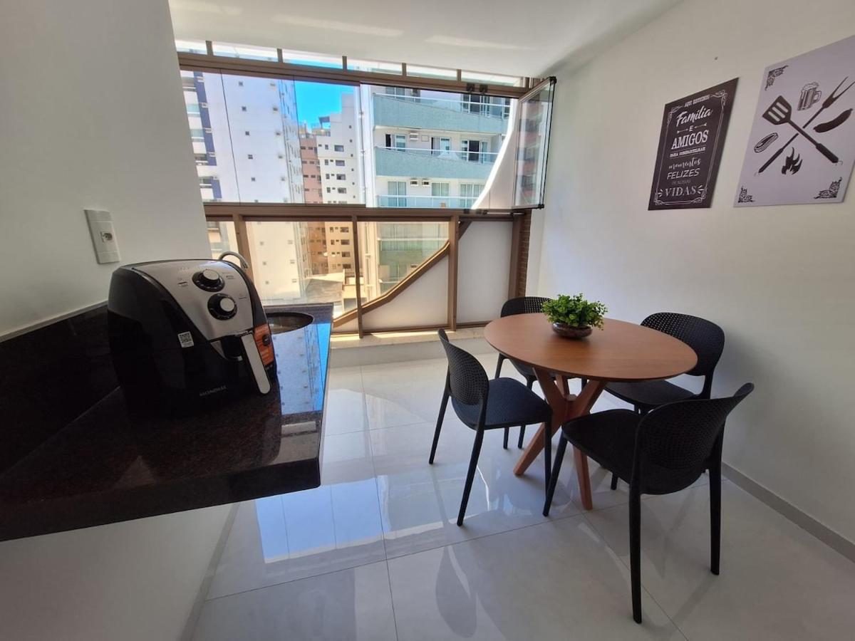 Apartamento luxo, pertinho do Mar e lazer maravilhoso