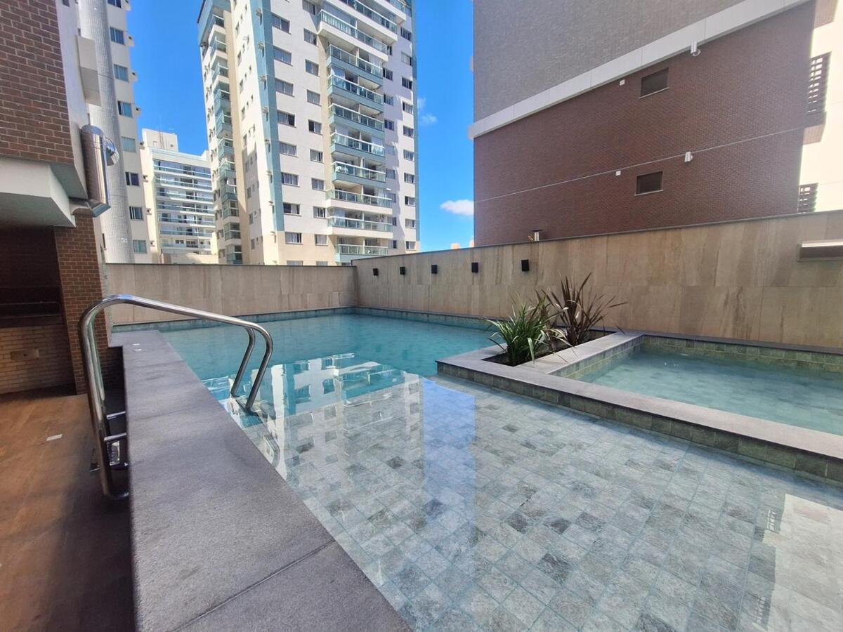 Apartamento luxo, pertinho do Mar e lazer maravilhoso
