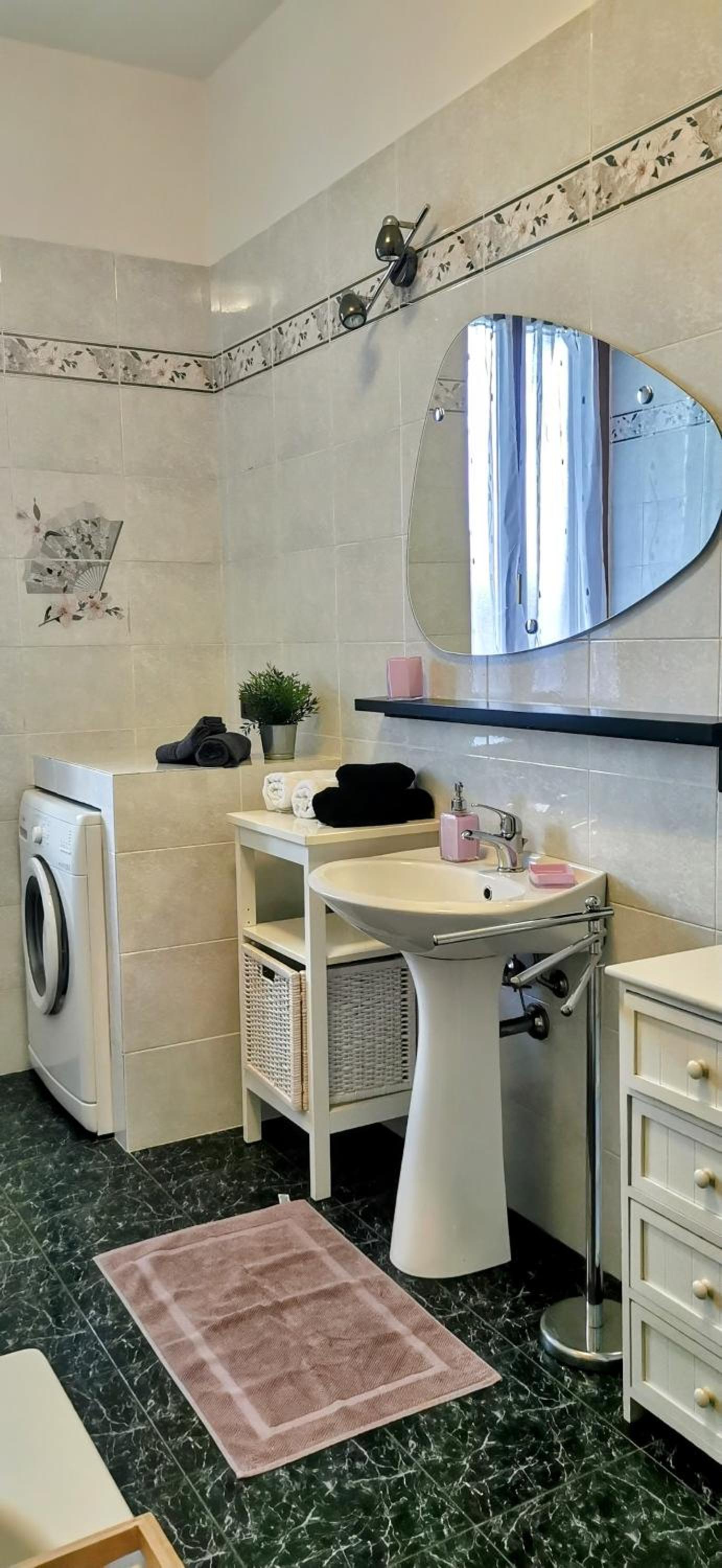 Urban House - un angolo di relax con terrazza in Lombardia
