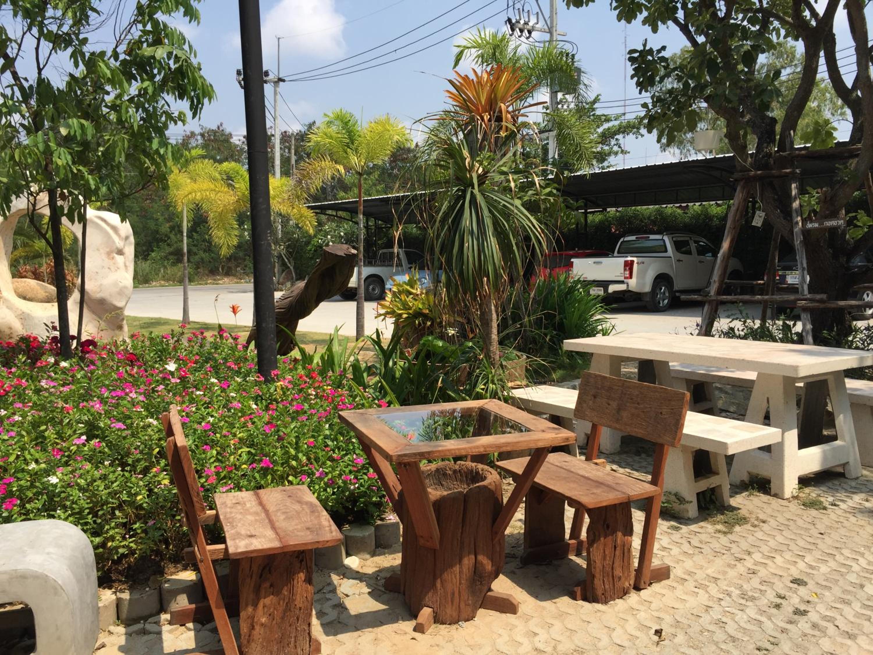 Rayonghouse Resort