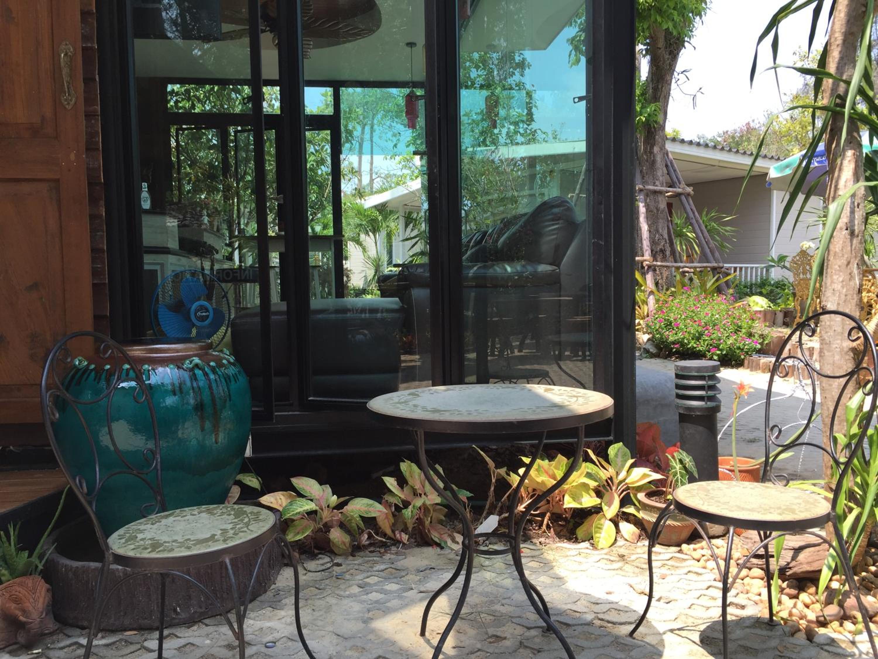 Rayonghouse Resort