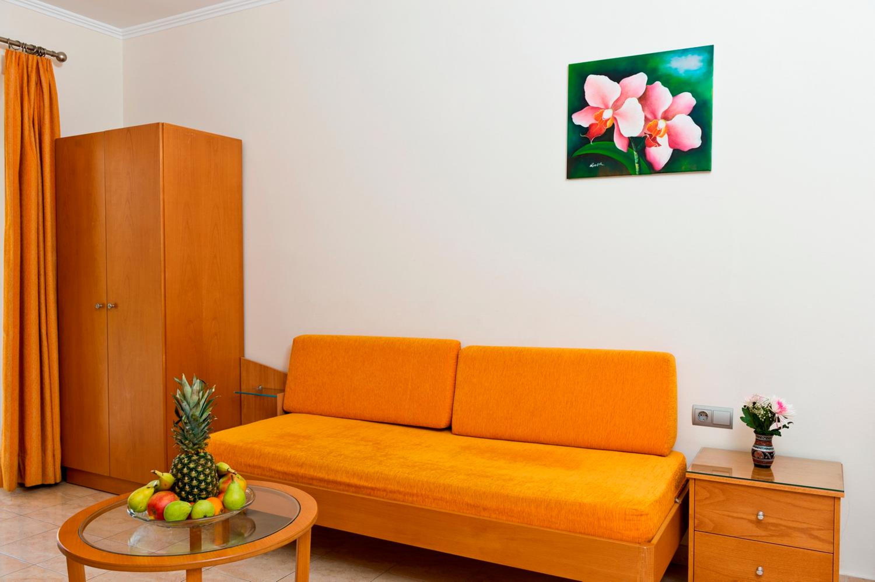 Perla Marina Hotel