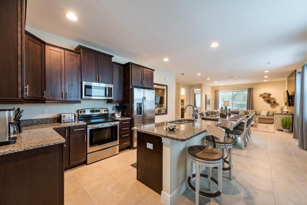 Elegant 8BR Encore Resort Pool w Spa GameRoom Single Family