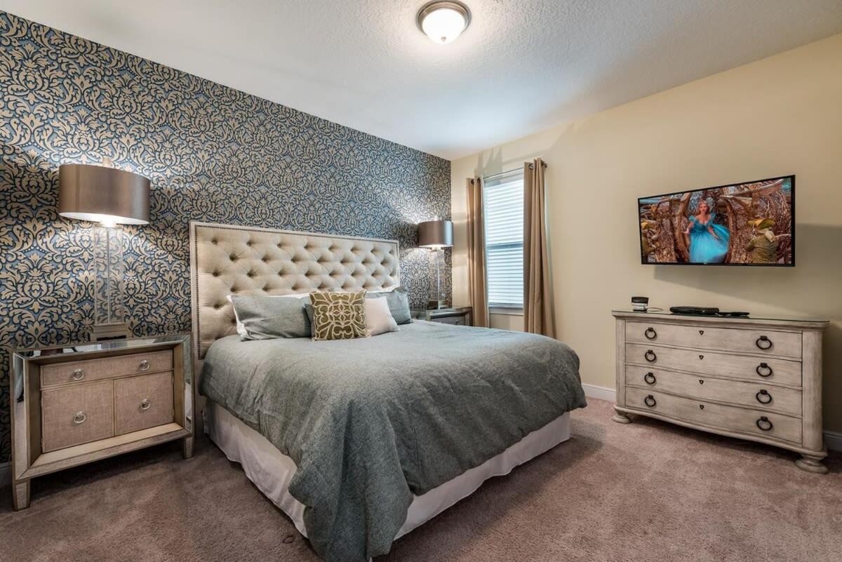 Elegant 8BR Encore Resort Pool w Spa GameRoom Single Family