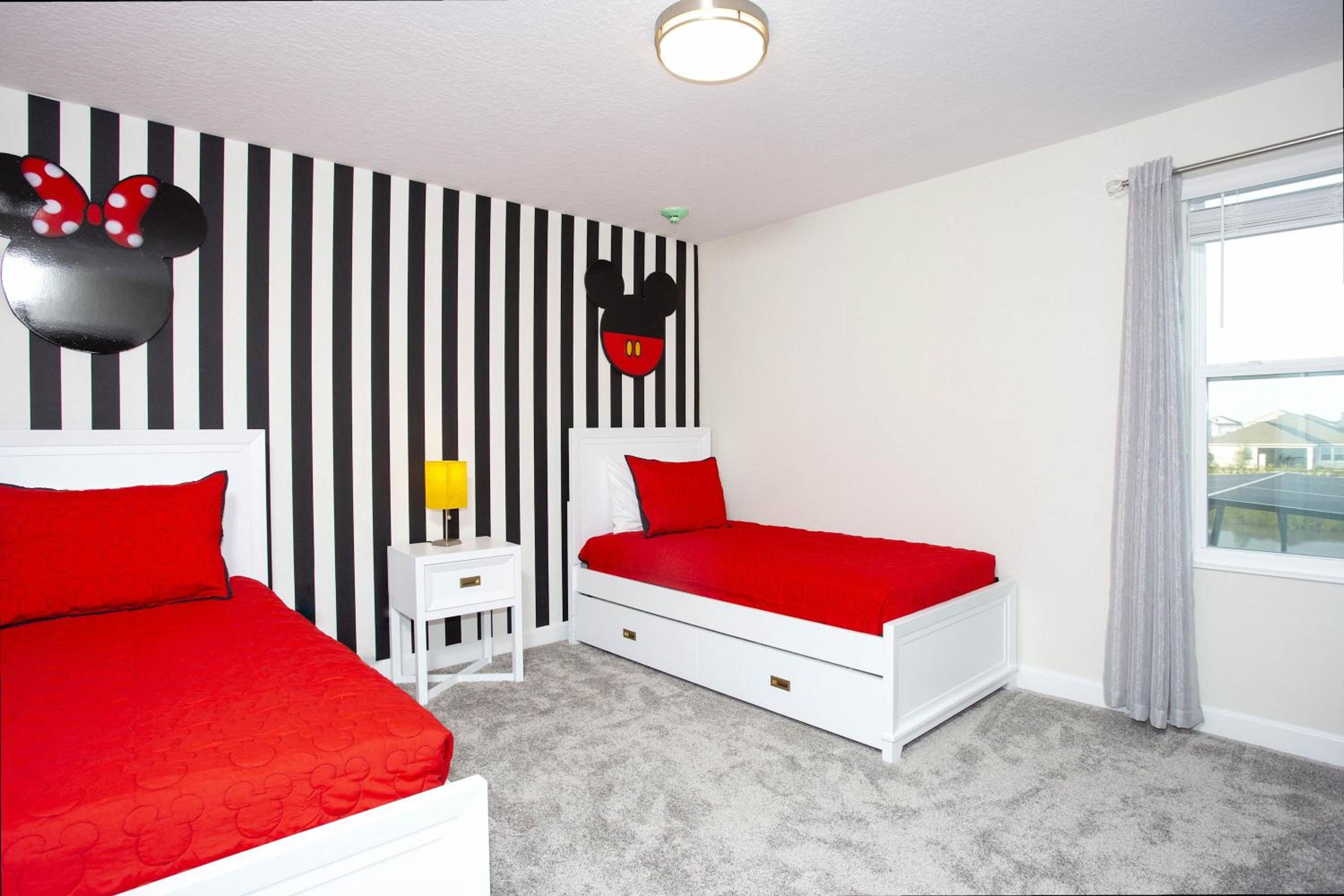 Epic Dream Home with Spa Game Room Themed Bedrooms 2887 Single Family