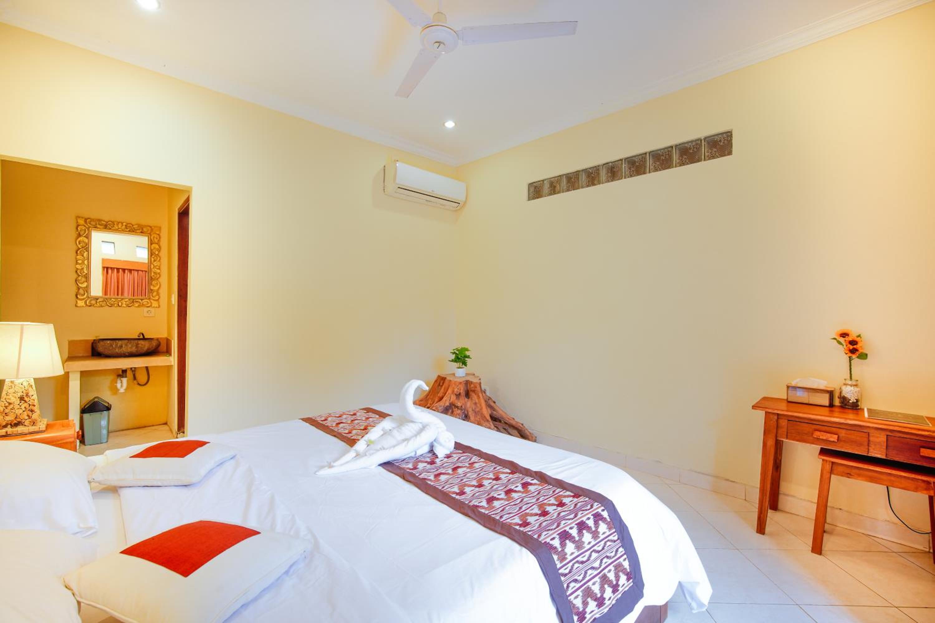 Shana Homestay by EPS
