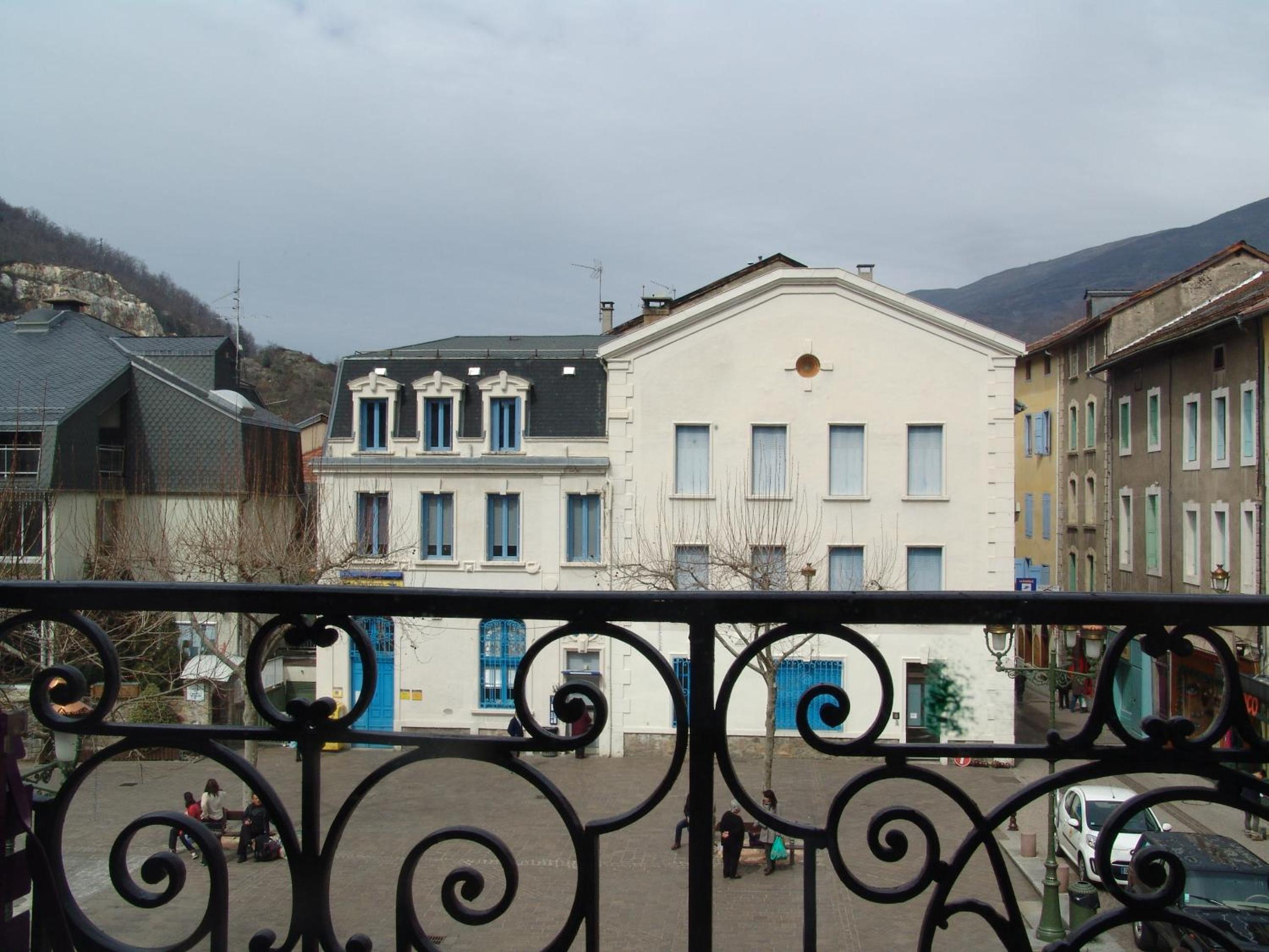 Photo 8