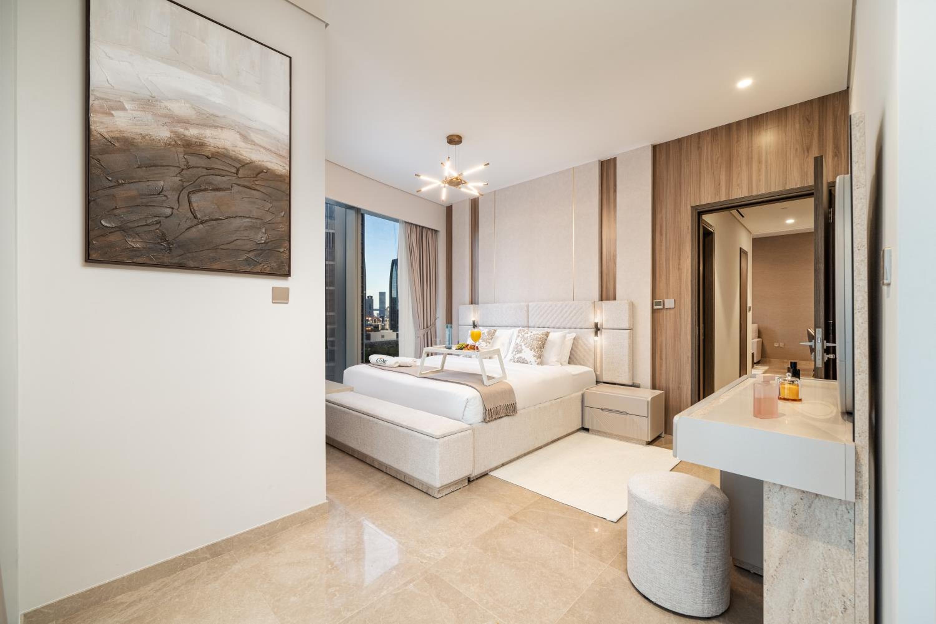 Luxe Living at Grande Signature - Burj Khalifa and Sea Views - Brand New