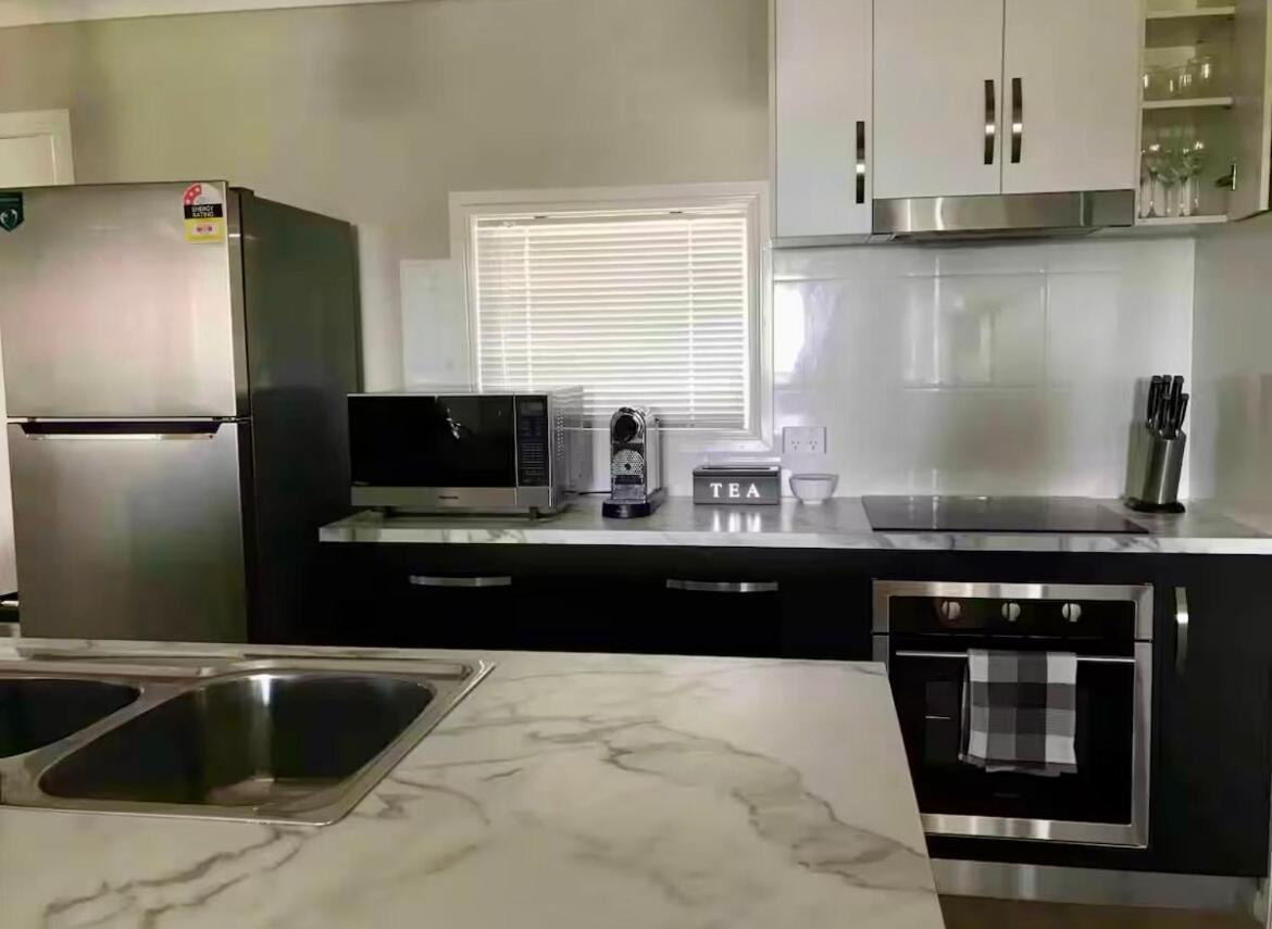 Eton Cottage - Central Boutique Stay