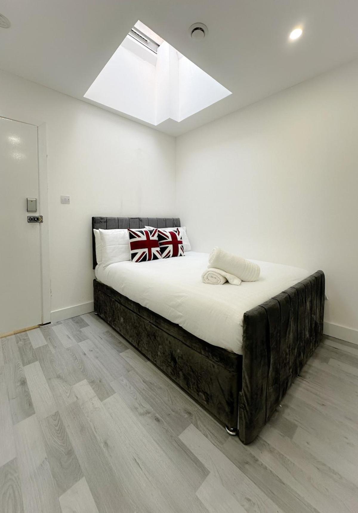 Studio next to King Cross A