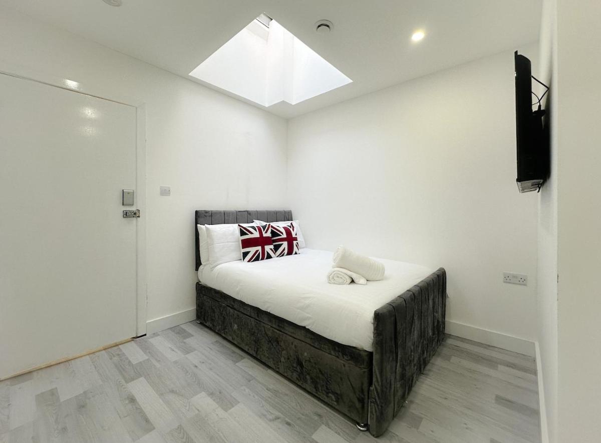 Studio next to King Cross A