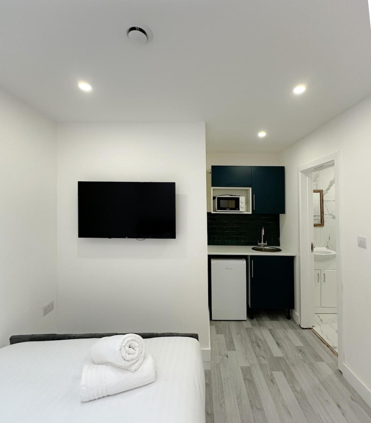 Studio next to King Cross A