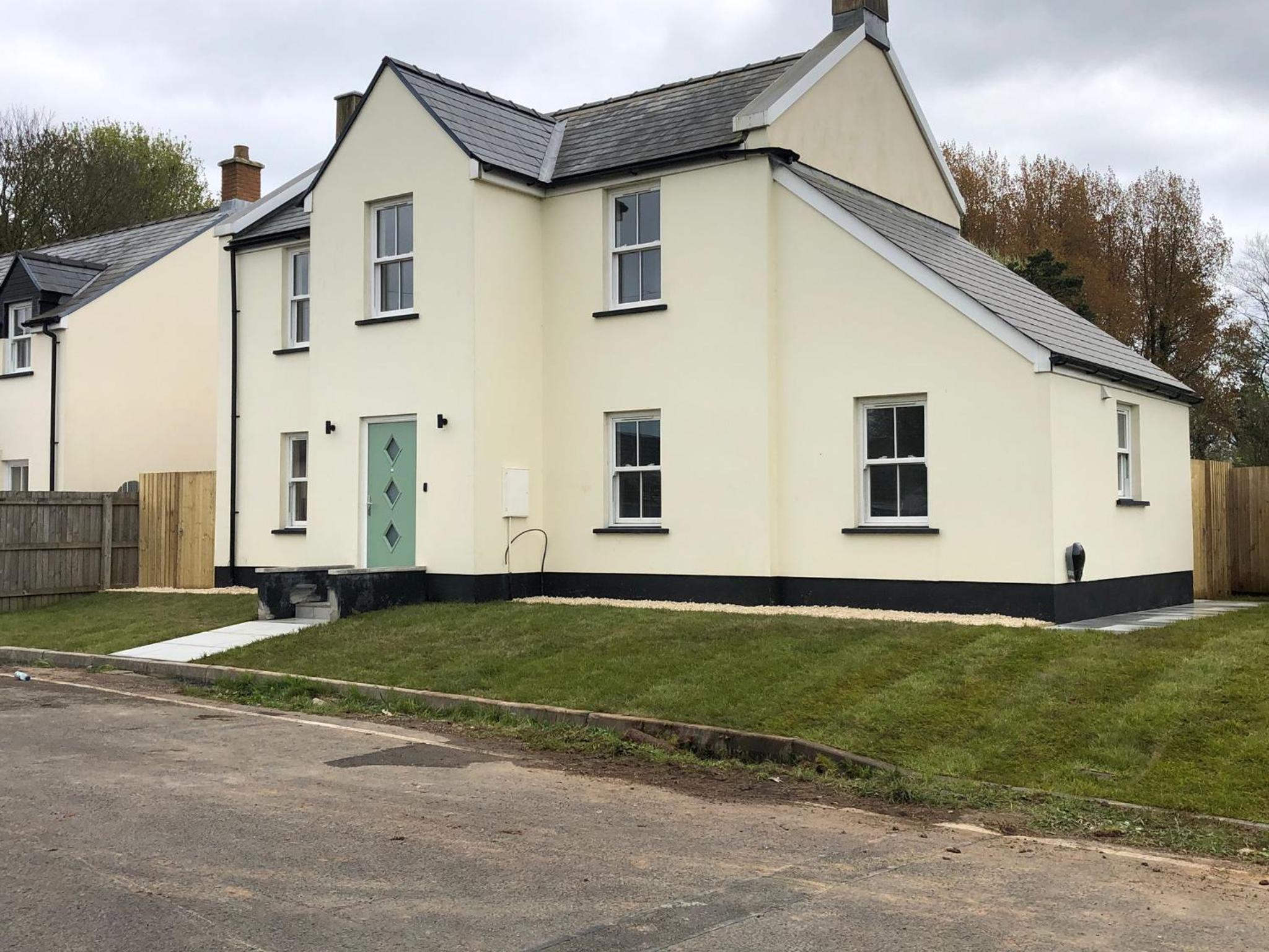 3 Bed house near Tenby with Hot Tub
