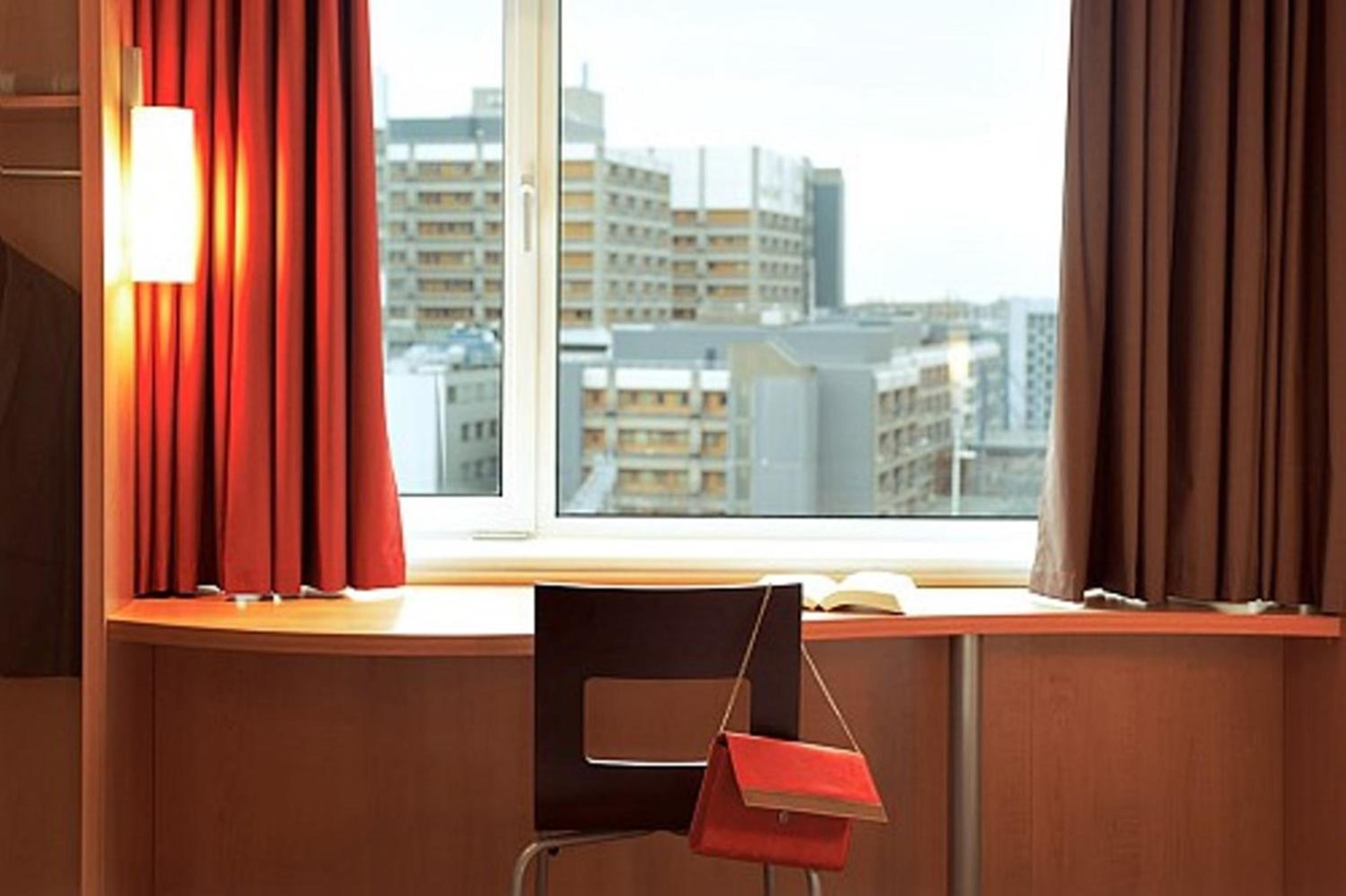 ibis Birmingham Centre New Street Station Hotel — photo 11