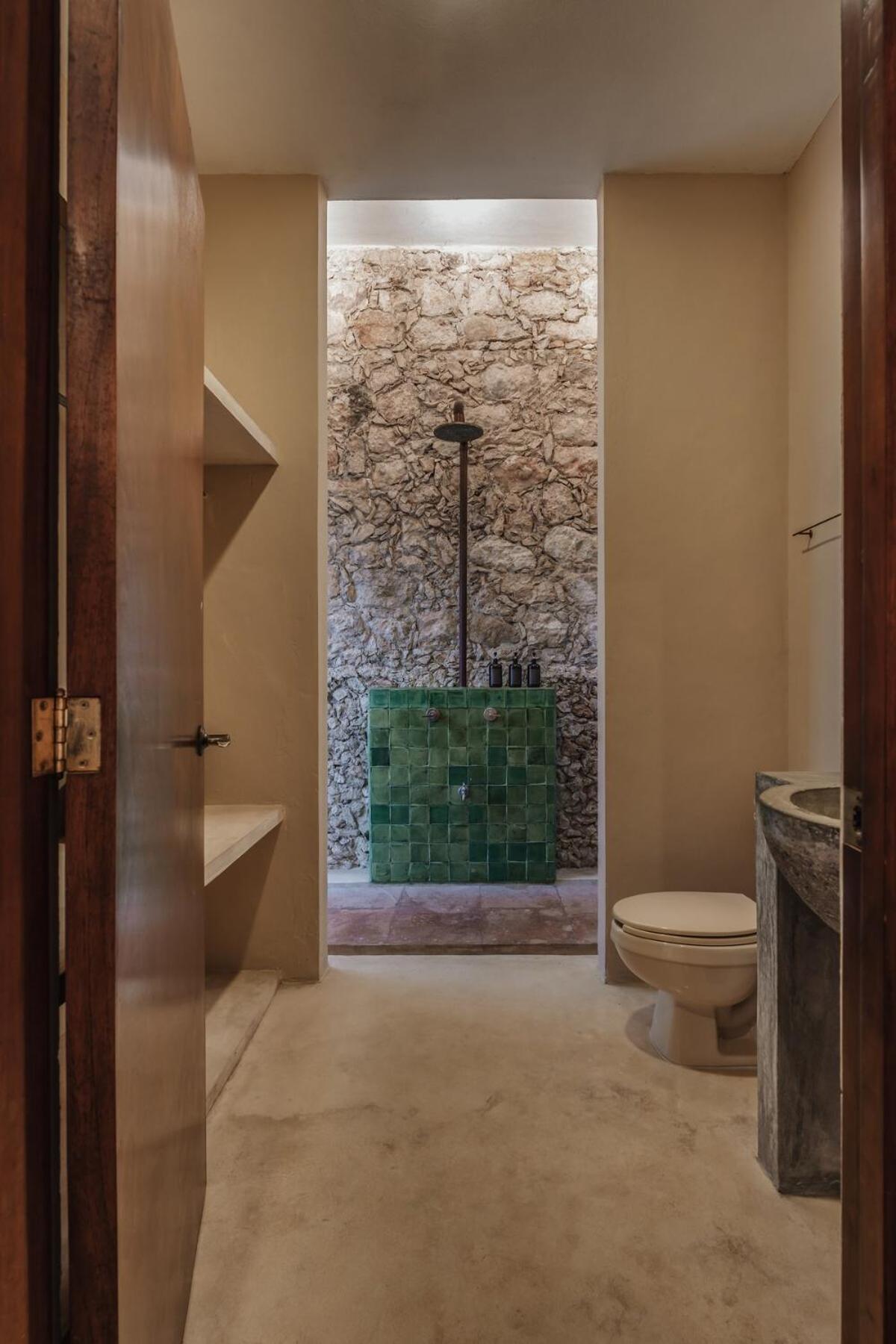 Casa Los Amigos 4BDR by Cercana