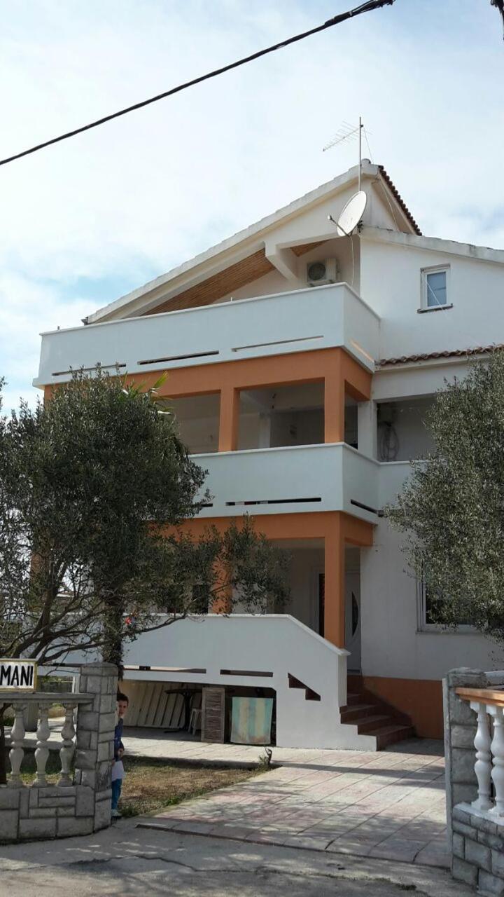 Apartments Mira