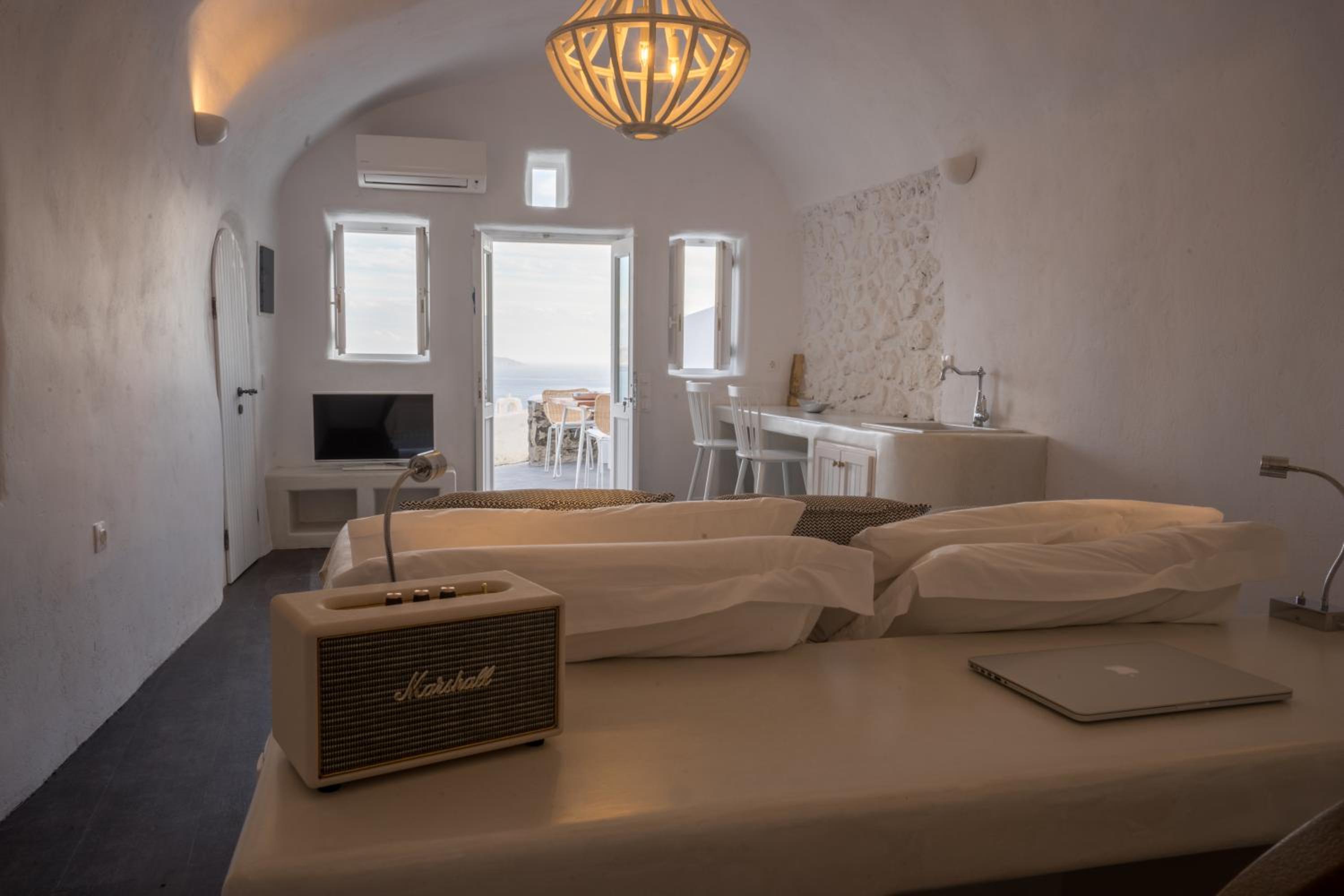 Oia Vacations - Canvas Suites - Property Image 73