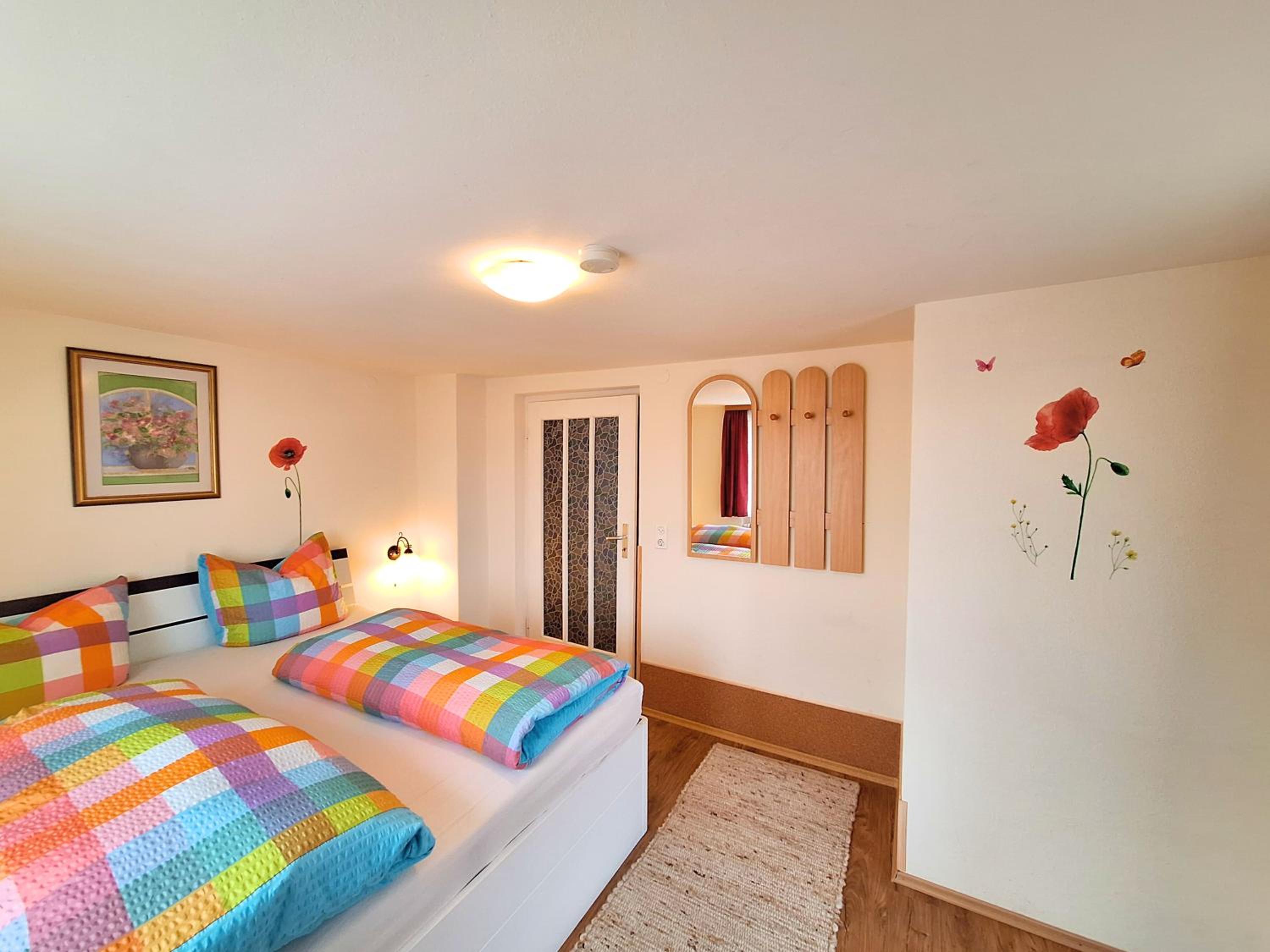Haus Hindelang - 2 FeWos mit Zugspitzblick, inkl Königscard, gratis Parken & WLAN, Self Check-In, 5 Minuten ins Zentrum