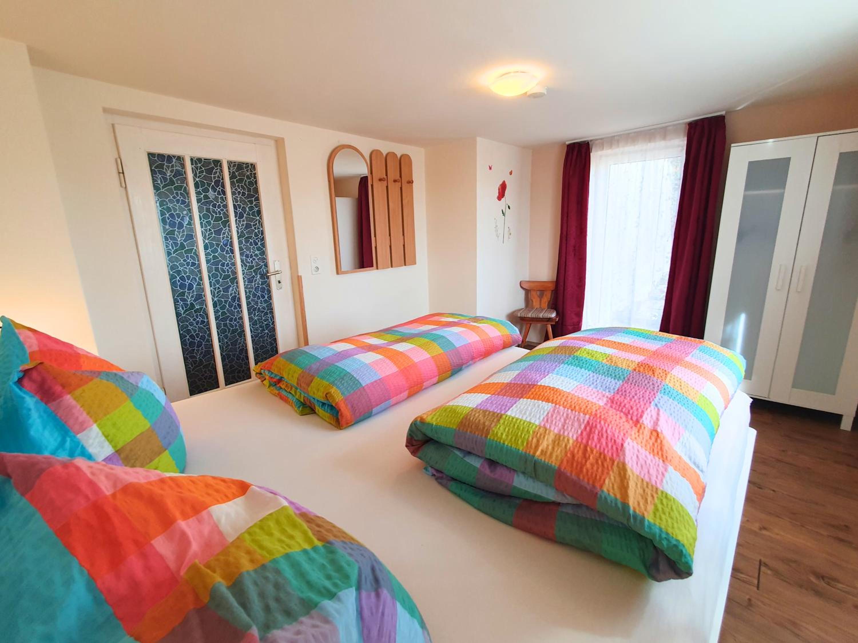 Haus Hindelang - 2 FeWos mit Zugspitzblick, inkl Königscard, gratis Parken & WLAN, Self Check-In, 5 Minuten ins Zentrum