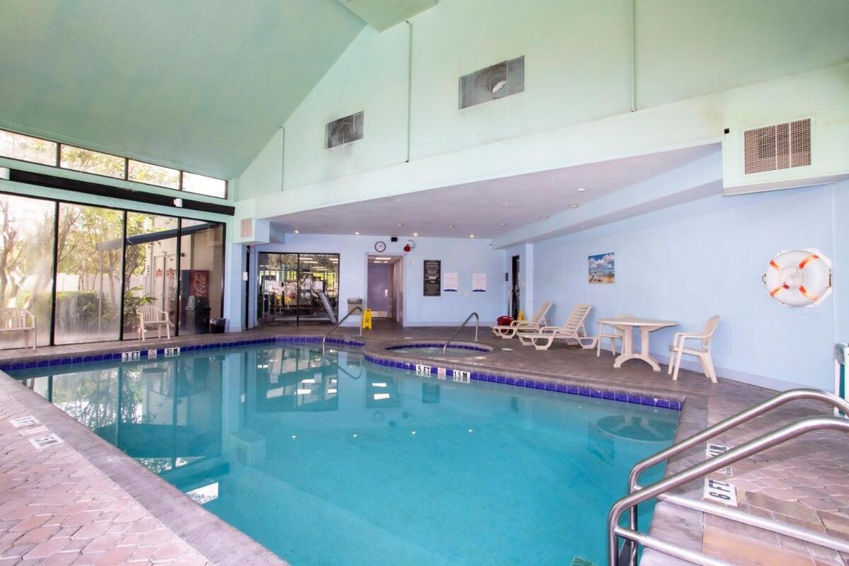 Luxury Lakeview Getaway 1 mile Universal Studios