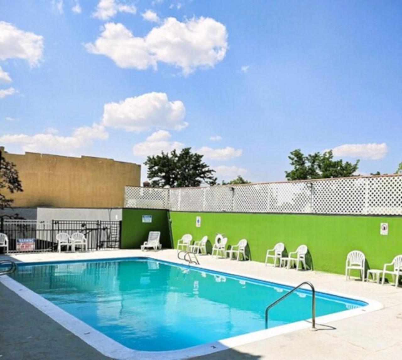 Super 8 by Wyndham Great Falls City Center