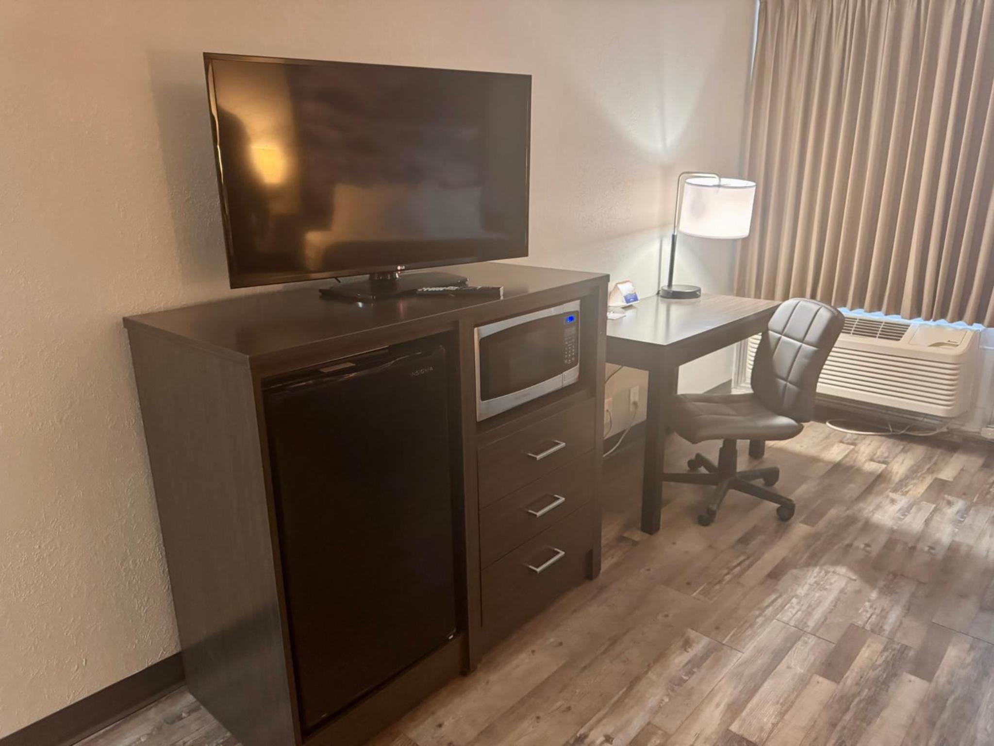 Super 8 by Wyndham Great Falls City Center