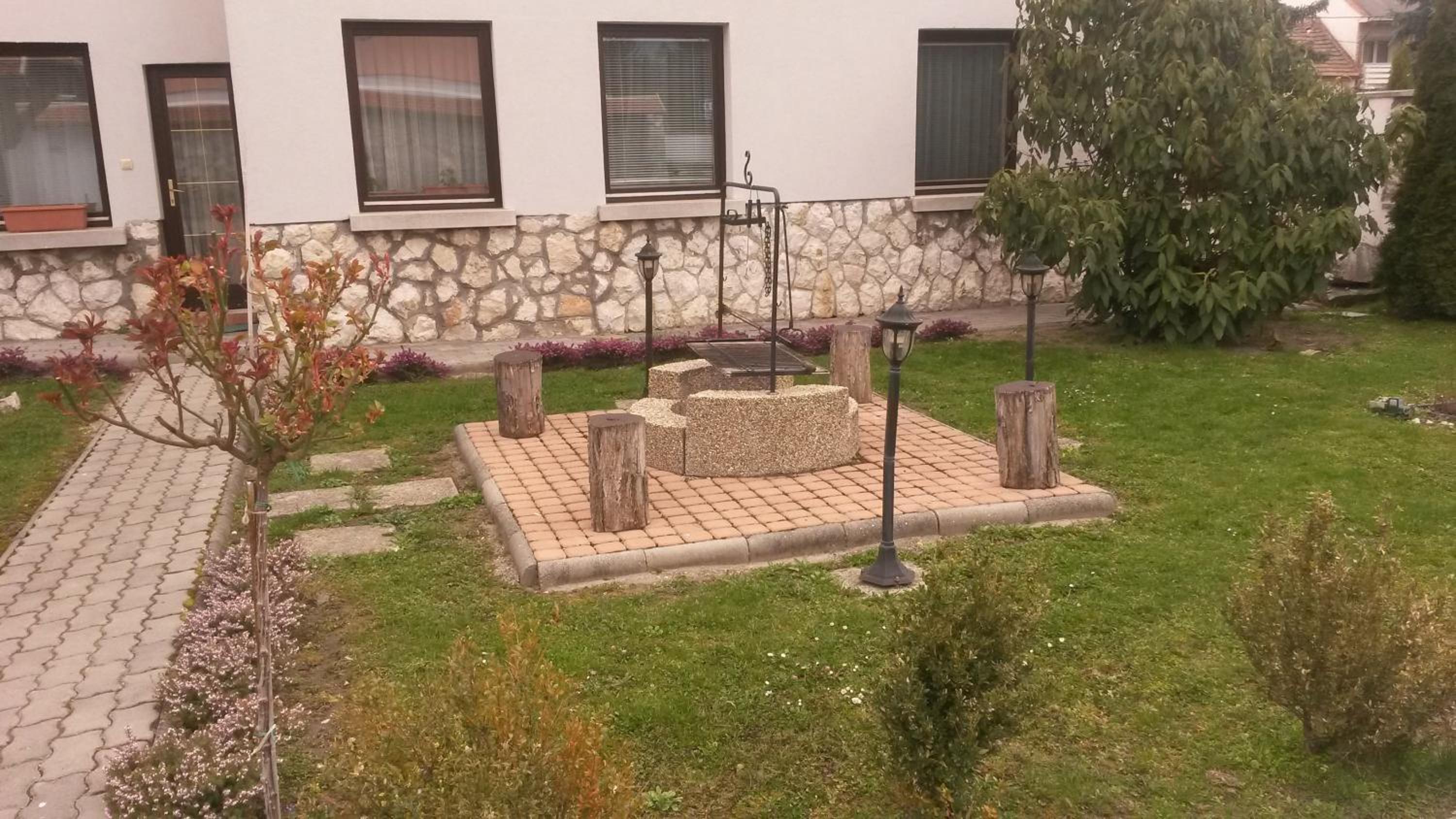 Photo 37