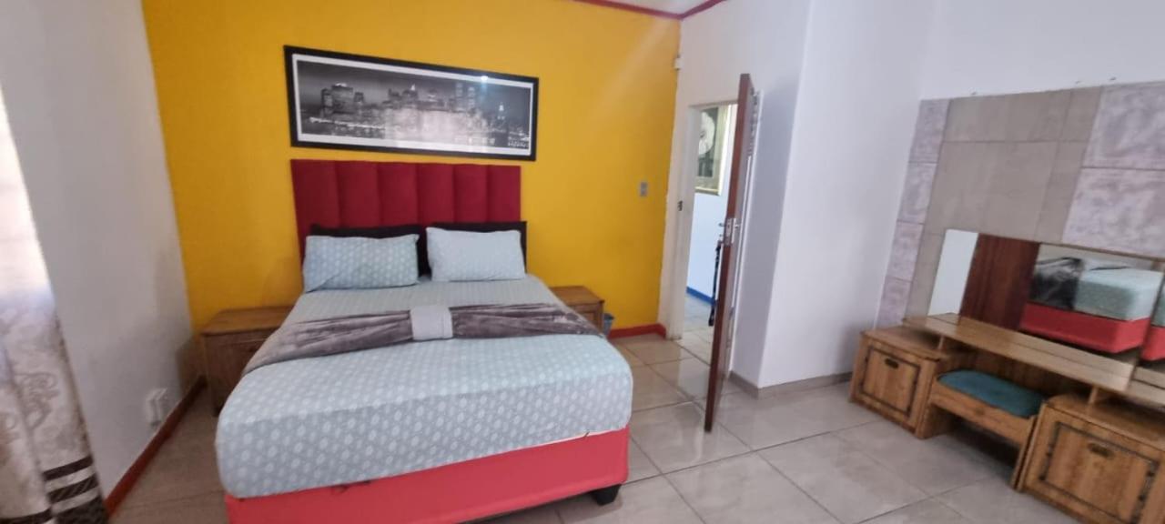 Neo & Ruks rooms parow 2