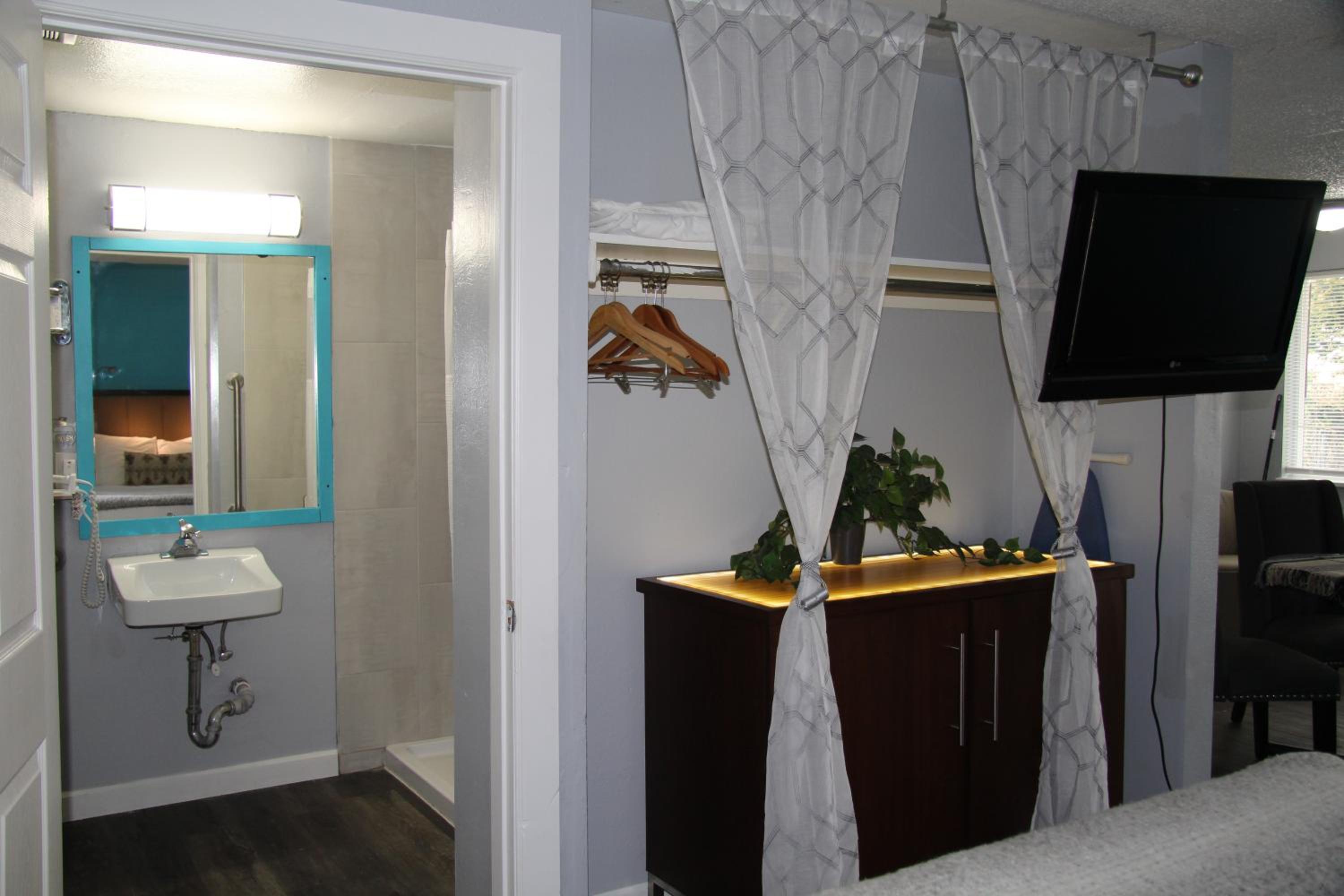 Naval Suites by FairBridge