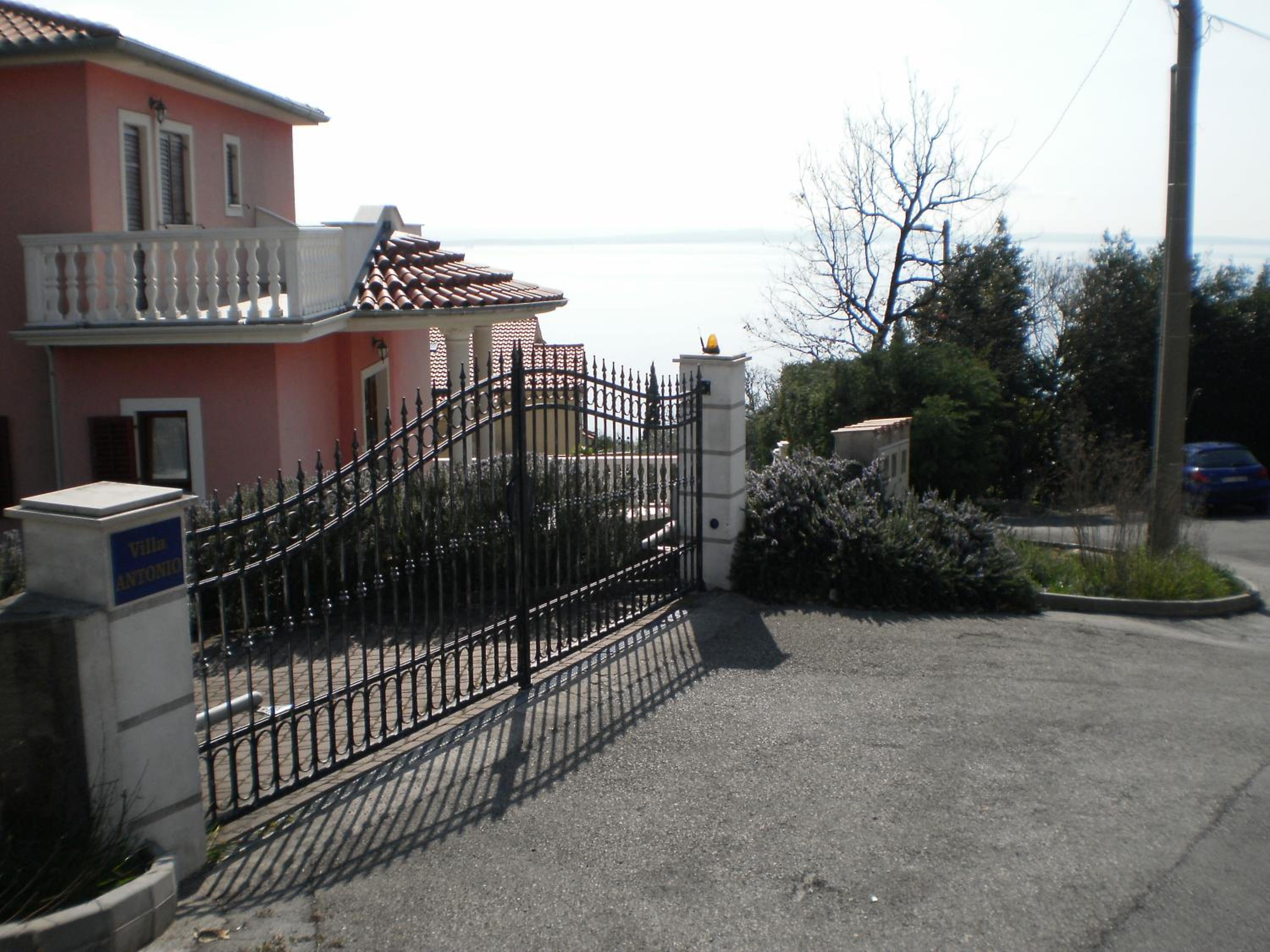 Photo 37