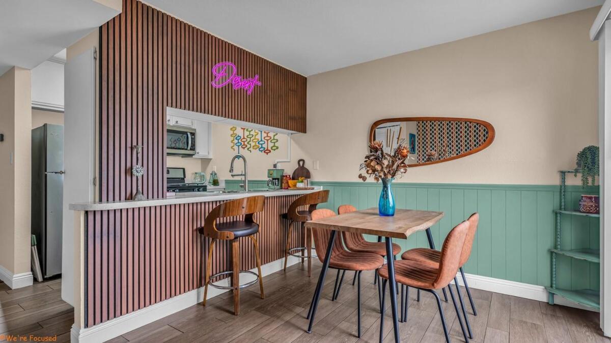 Mid-Century Desert Getaway