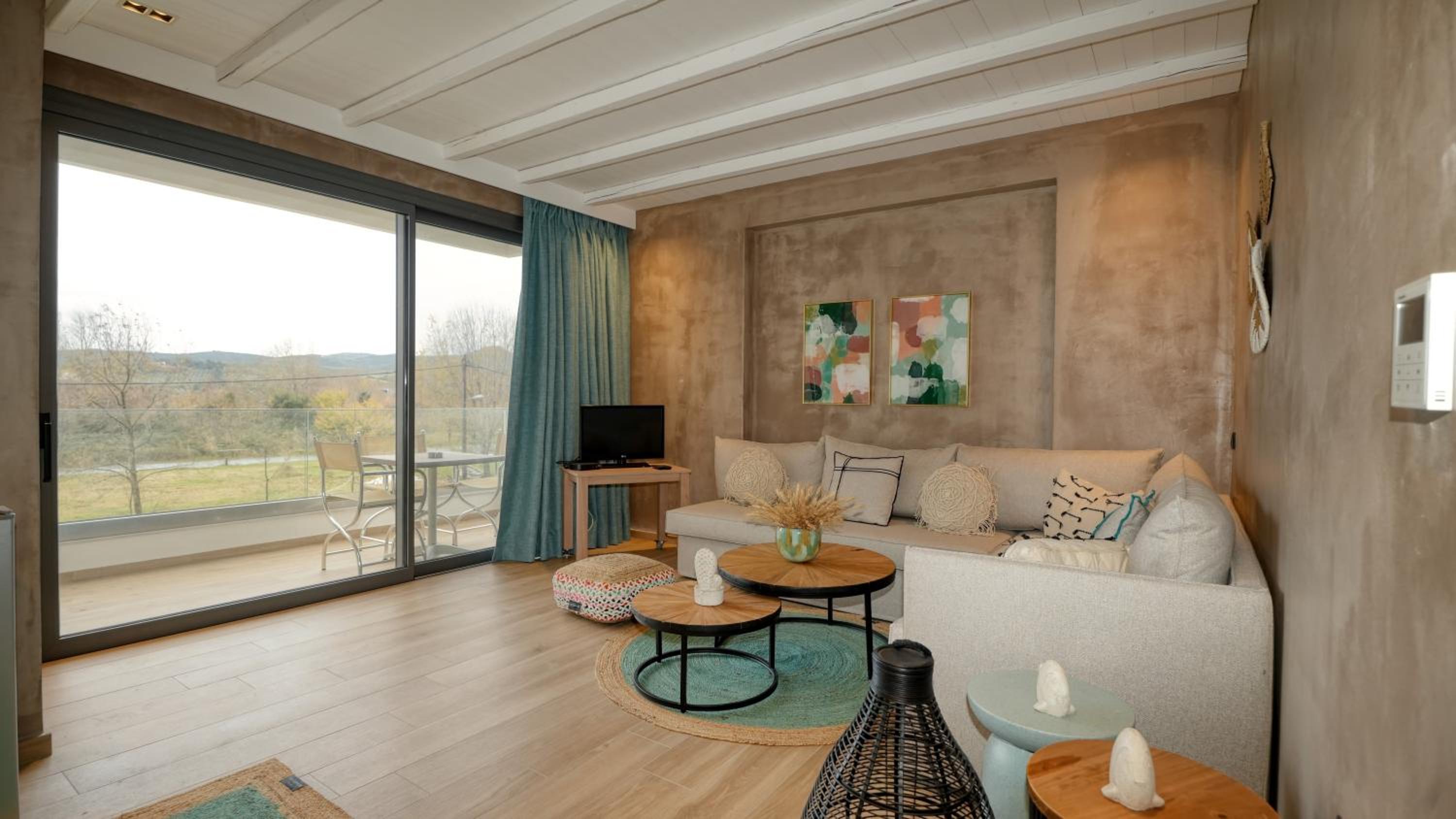 Philia Luxury Living