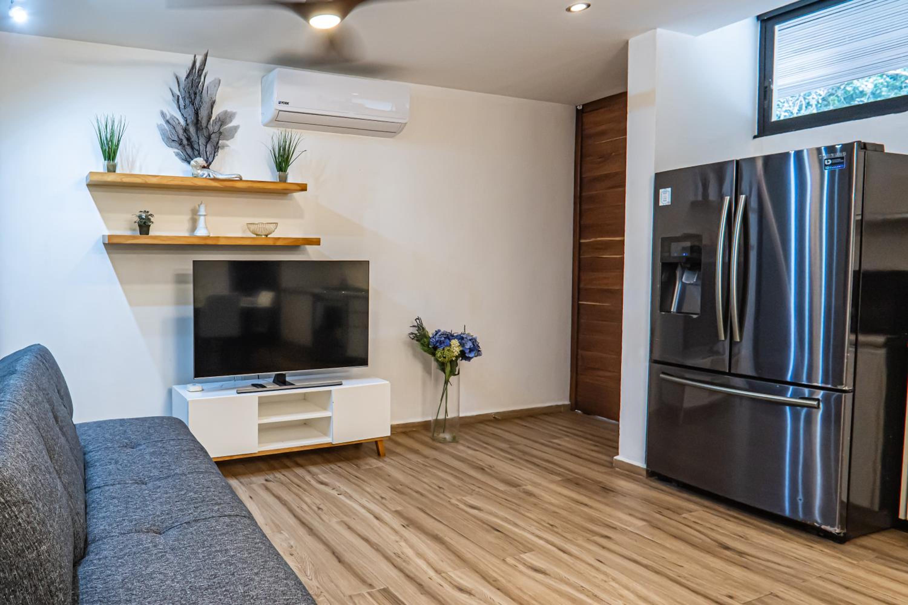 Two-Condos House in Great location with Rooftop and Pool and BBQ