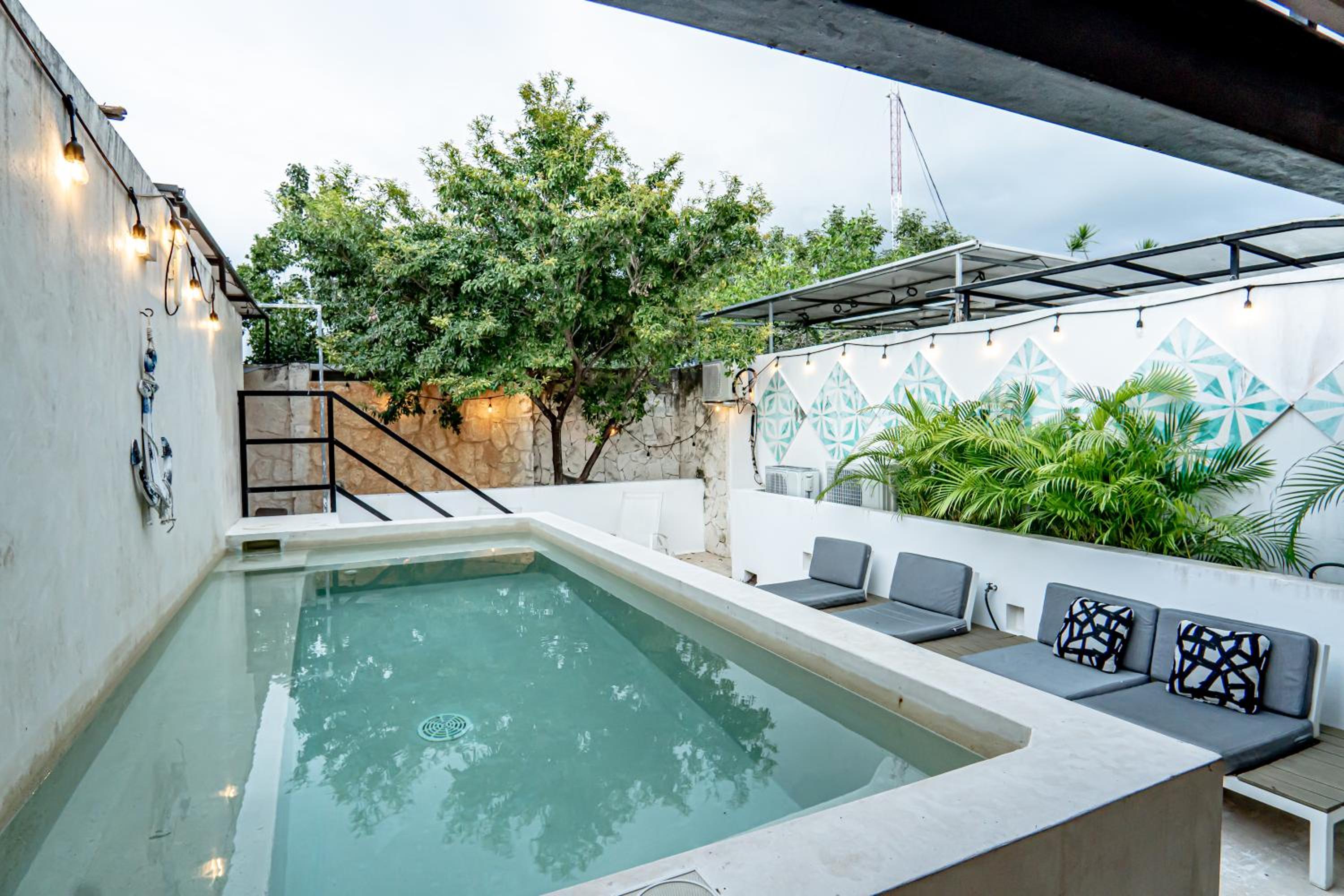 Two-Condos House in Great location with Rooftop and Pool and BBQ