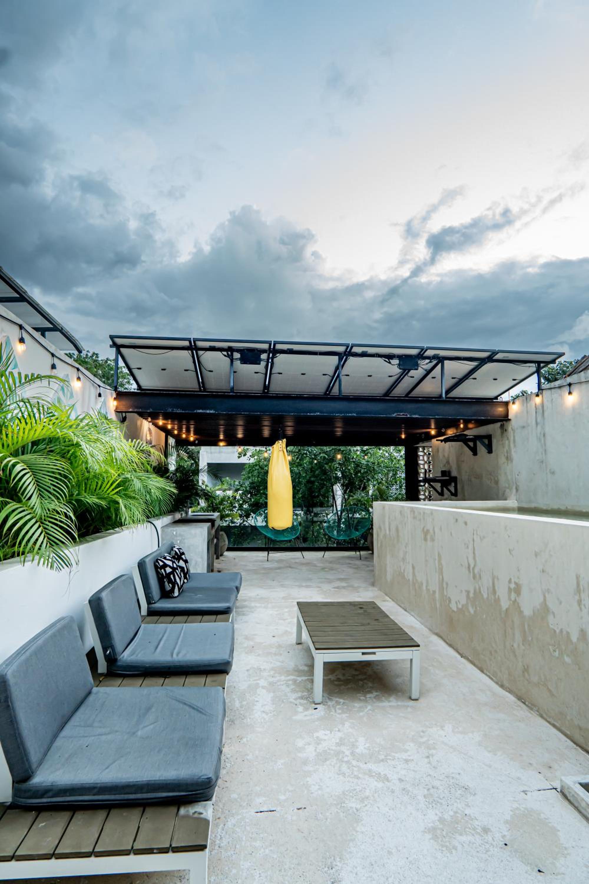 Two-Condos House in Great location with Rooftop and Pool and BBQ