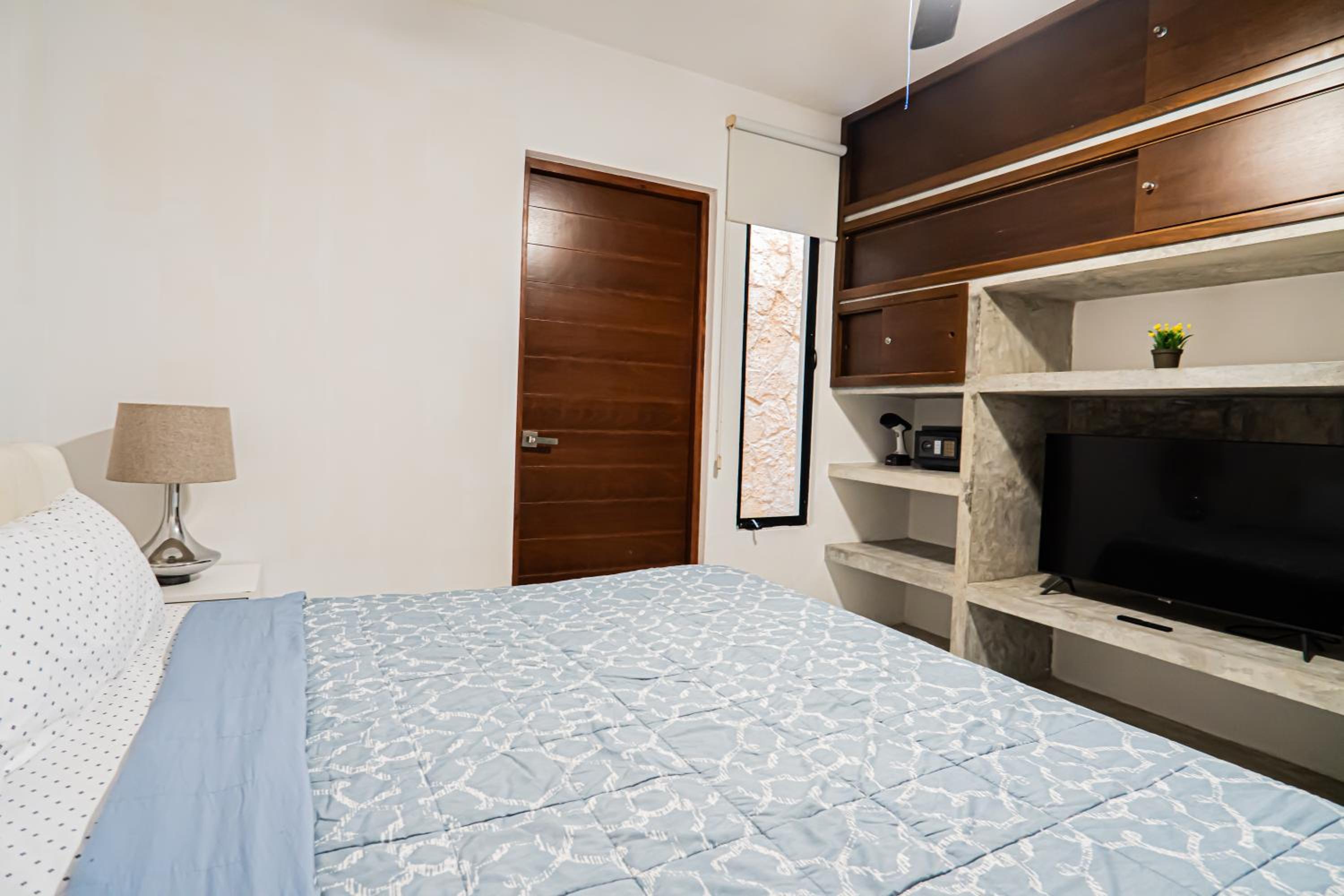 Two-Condos House in Great location with Rooftop and Pool and BBQ