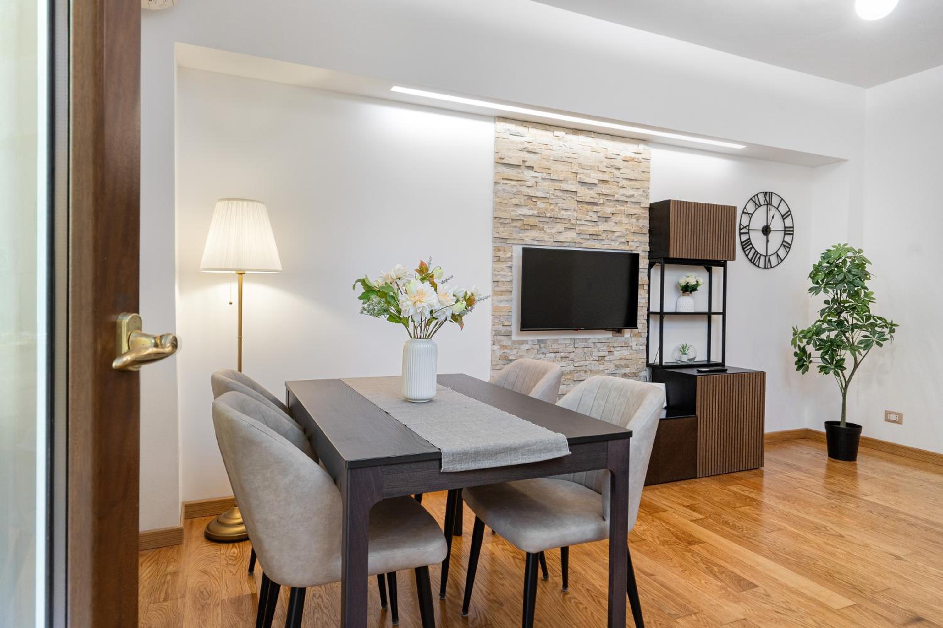 Your Place in Rome Apartments