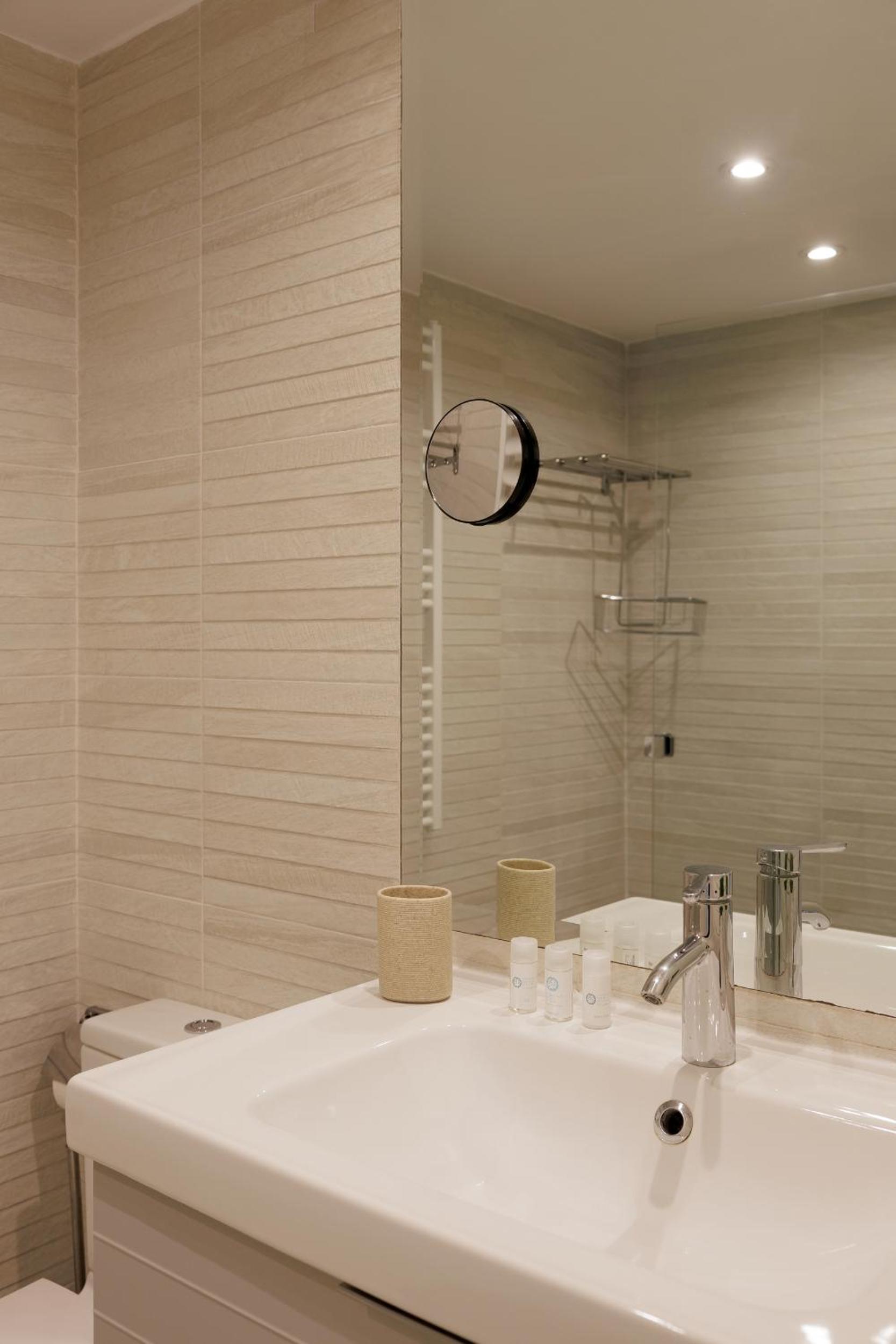 MARBELLA BANUS SUITES - Senorio de Aloha Mountain & Sea Views