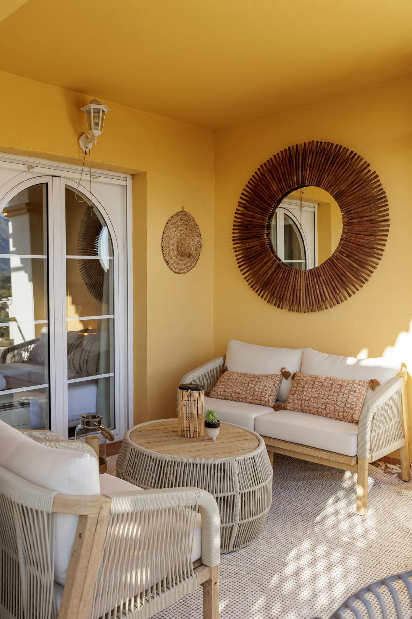 MARBELLA BANUS SUITES - Senorio de Aloha Mountain & Sea Views