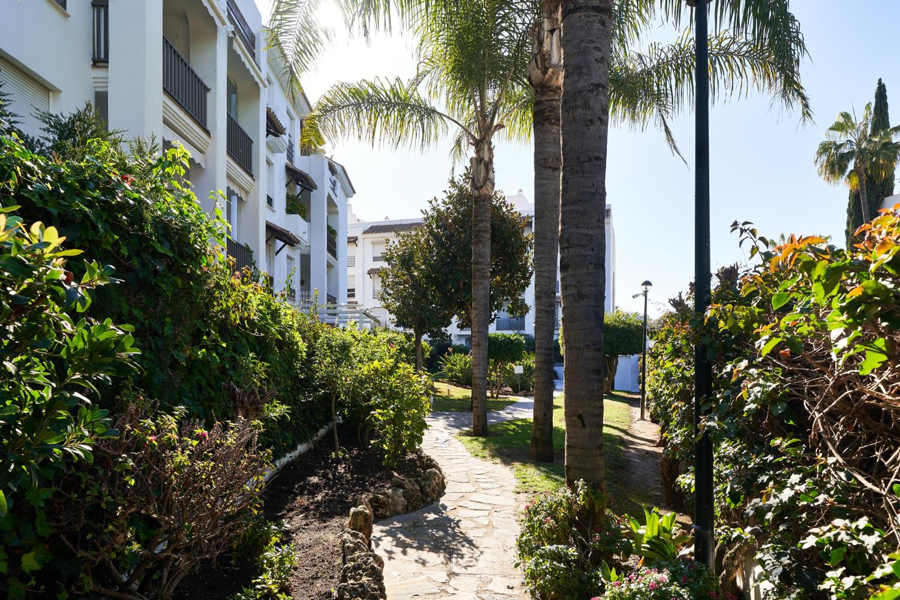 MARBELLA BANUS SUITES - Banus Rio Verde Beachside