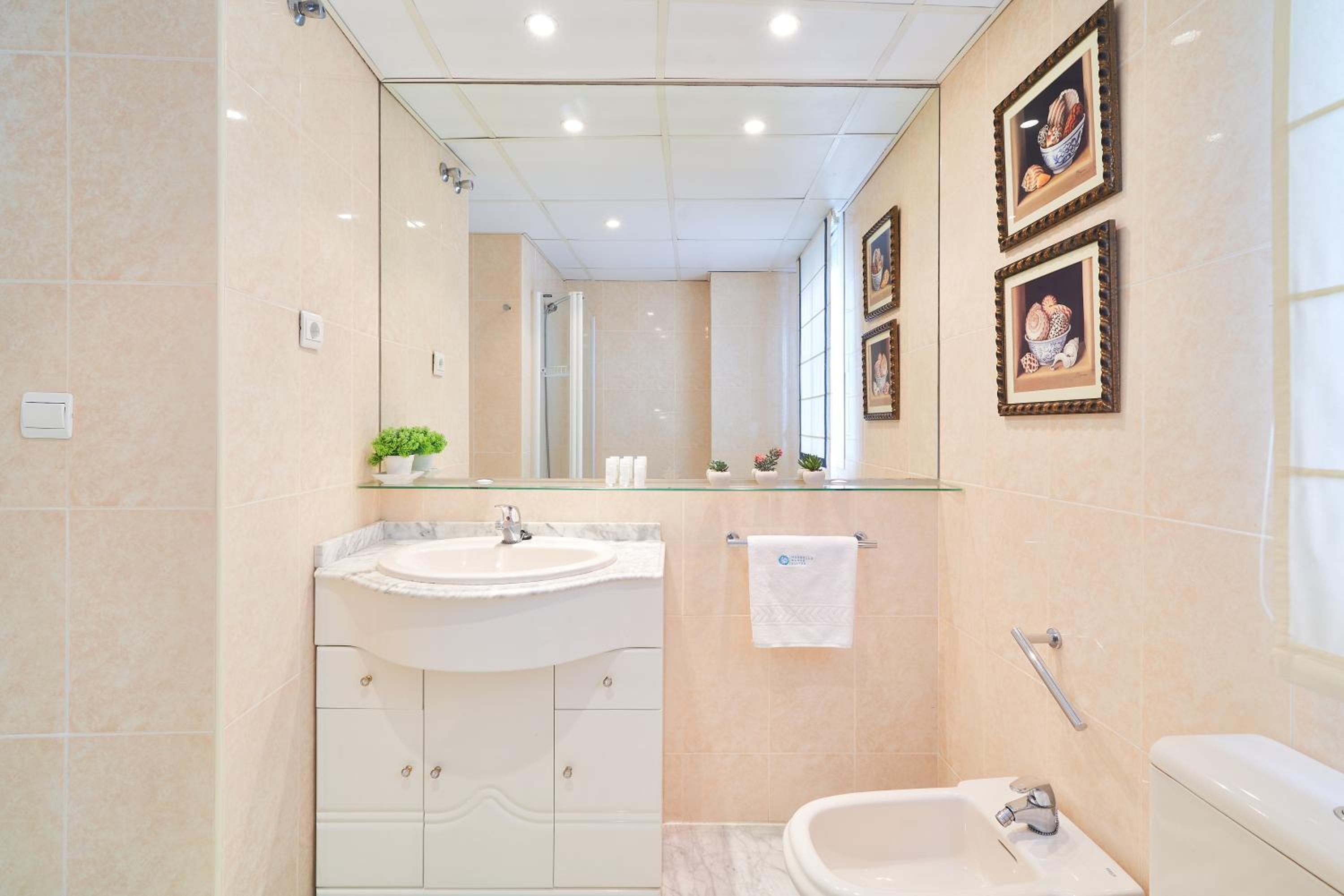 MARBELLA BANUS SUITES - Banus Rio Verde Beachside