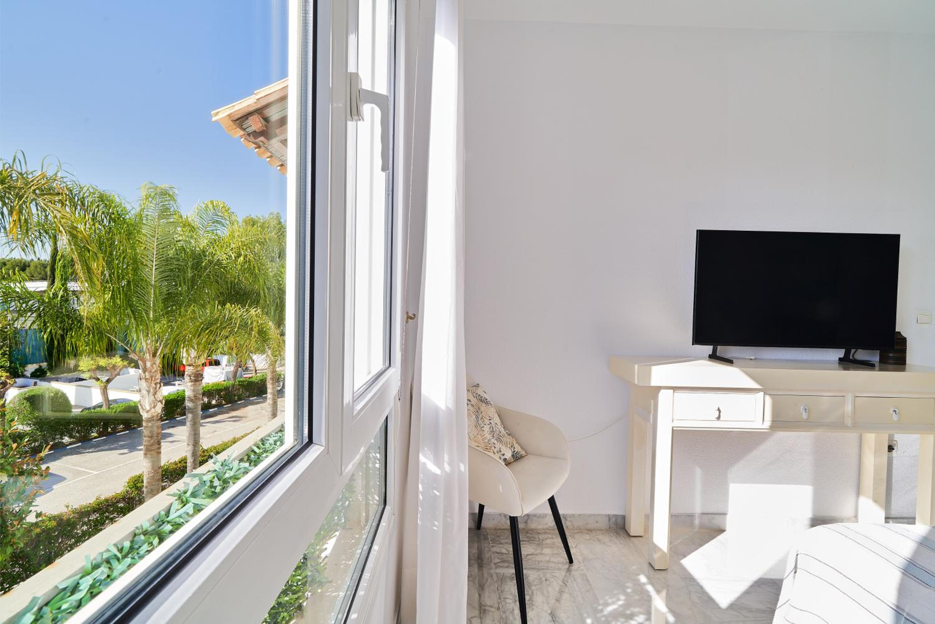 MARBELLA BANUS SUITES - Banus Rio Verde Beachside