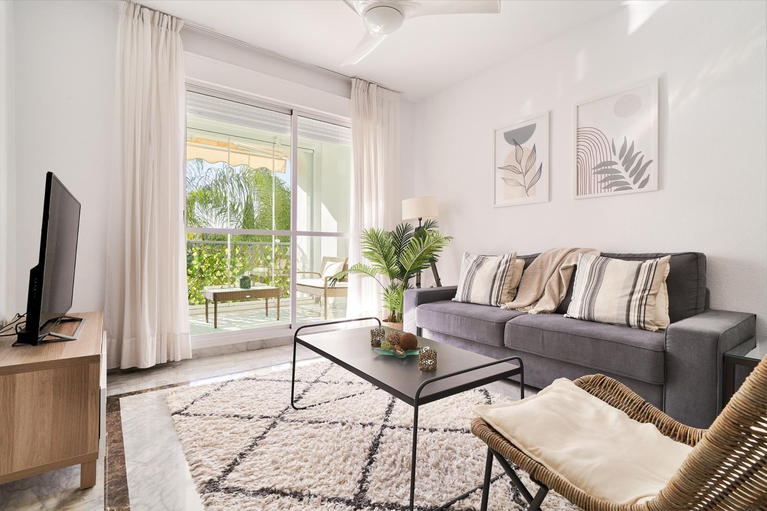 MARBELLA BANUS SUITES - Banus Rio Verde Beachside