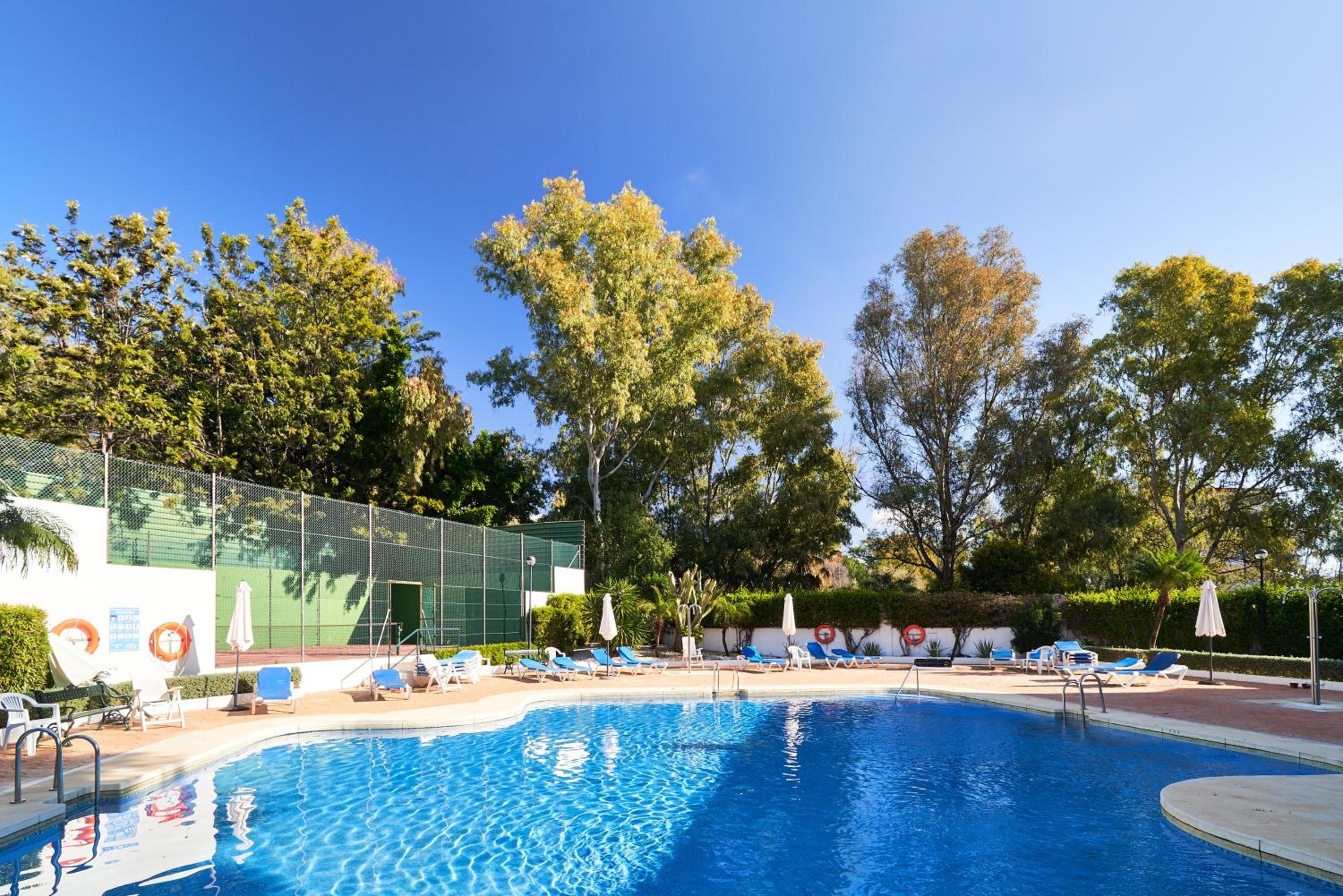 MARBELLA BANUS SUITES - Banus Rio Verde Beachside