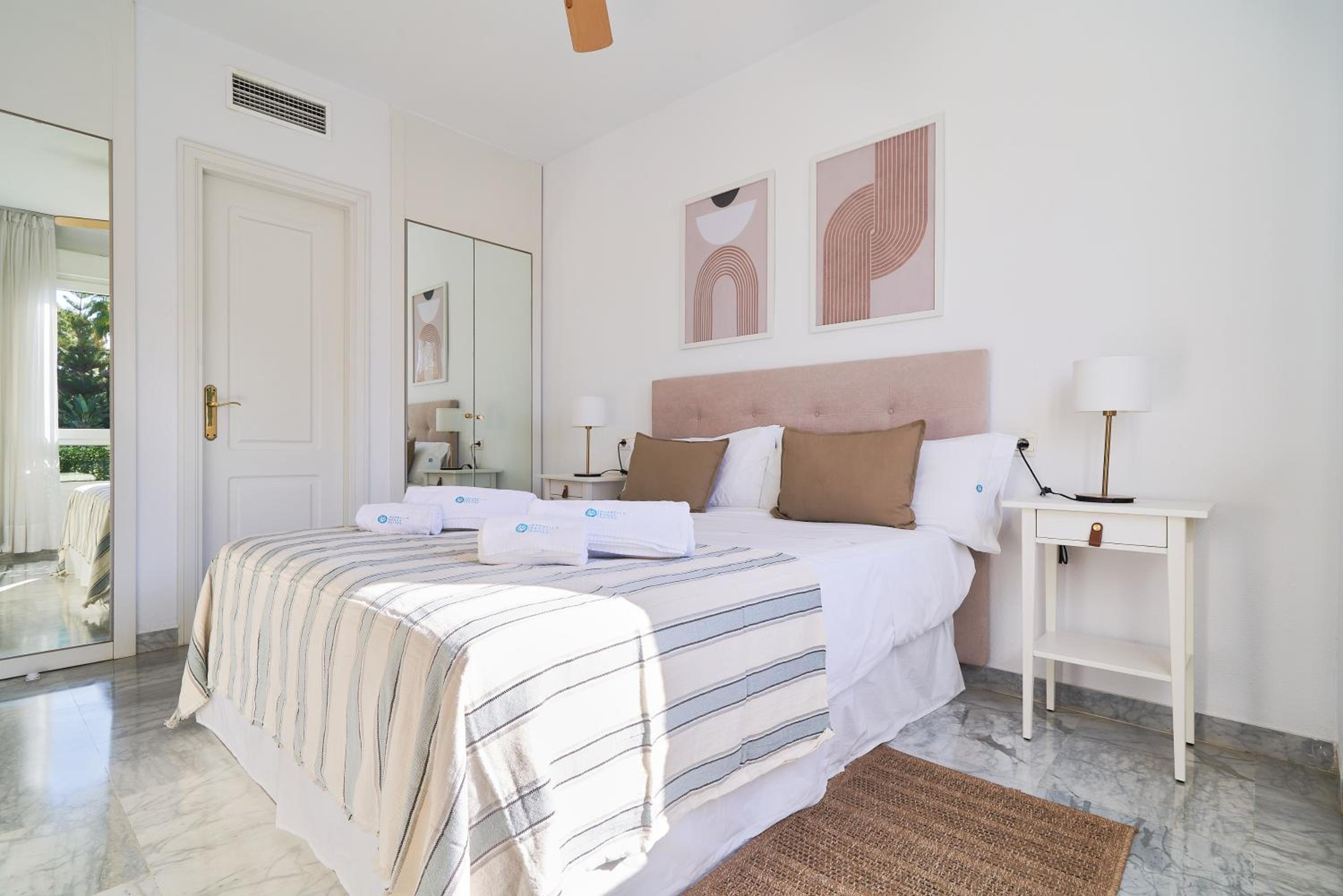 MARBELLA BANUS SUITES - Banus Rio Verde Beachside