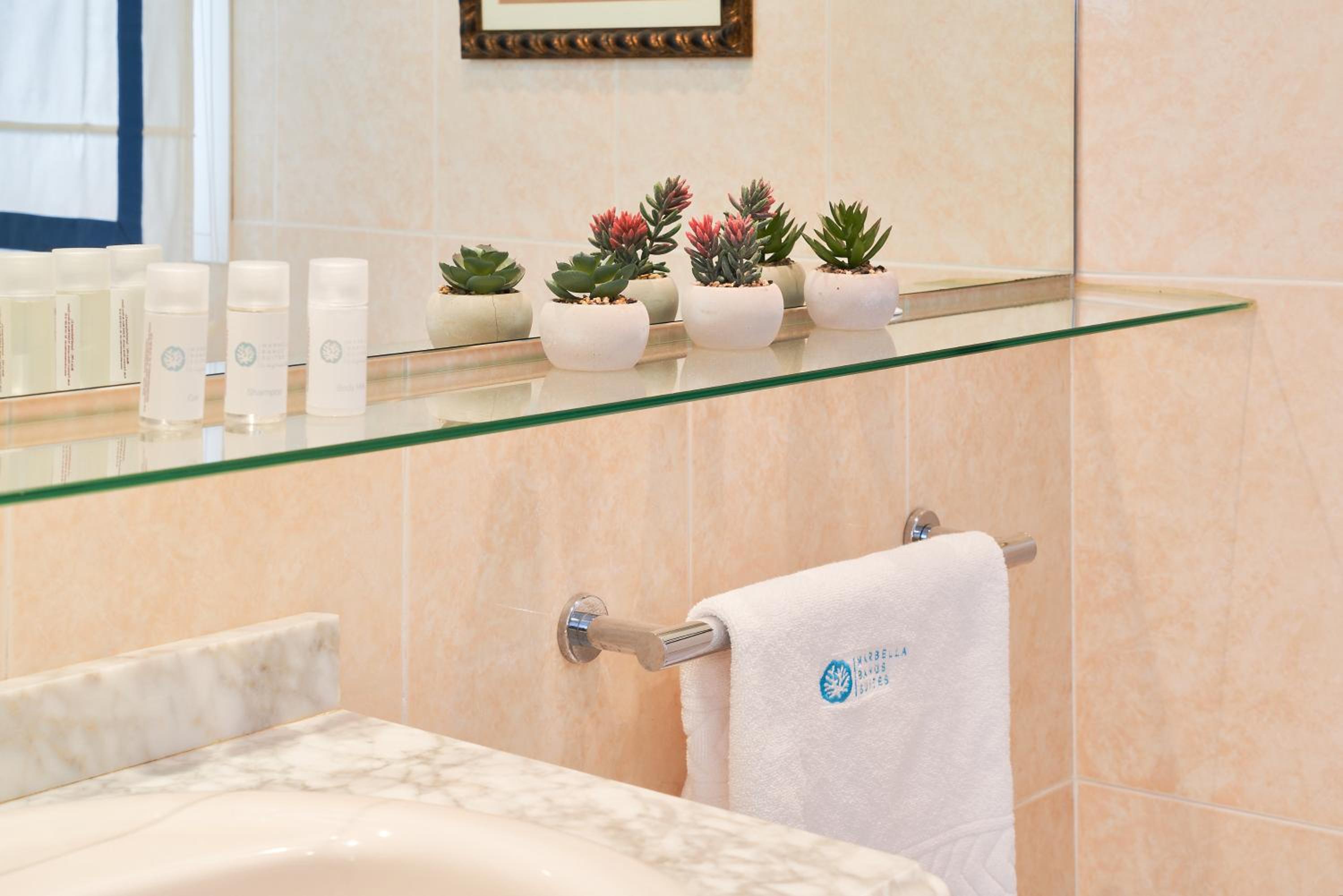 MARBELLA BANUS SUITES - Banus Rio Verde Beachside