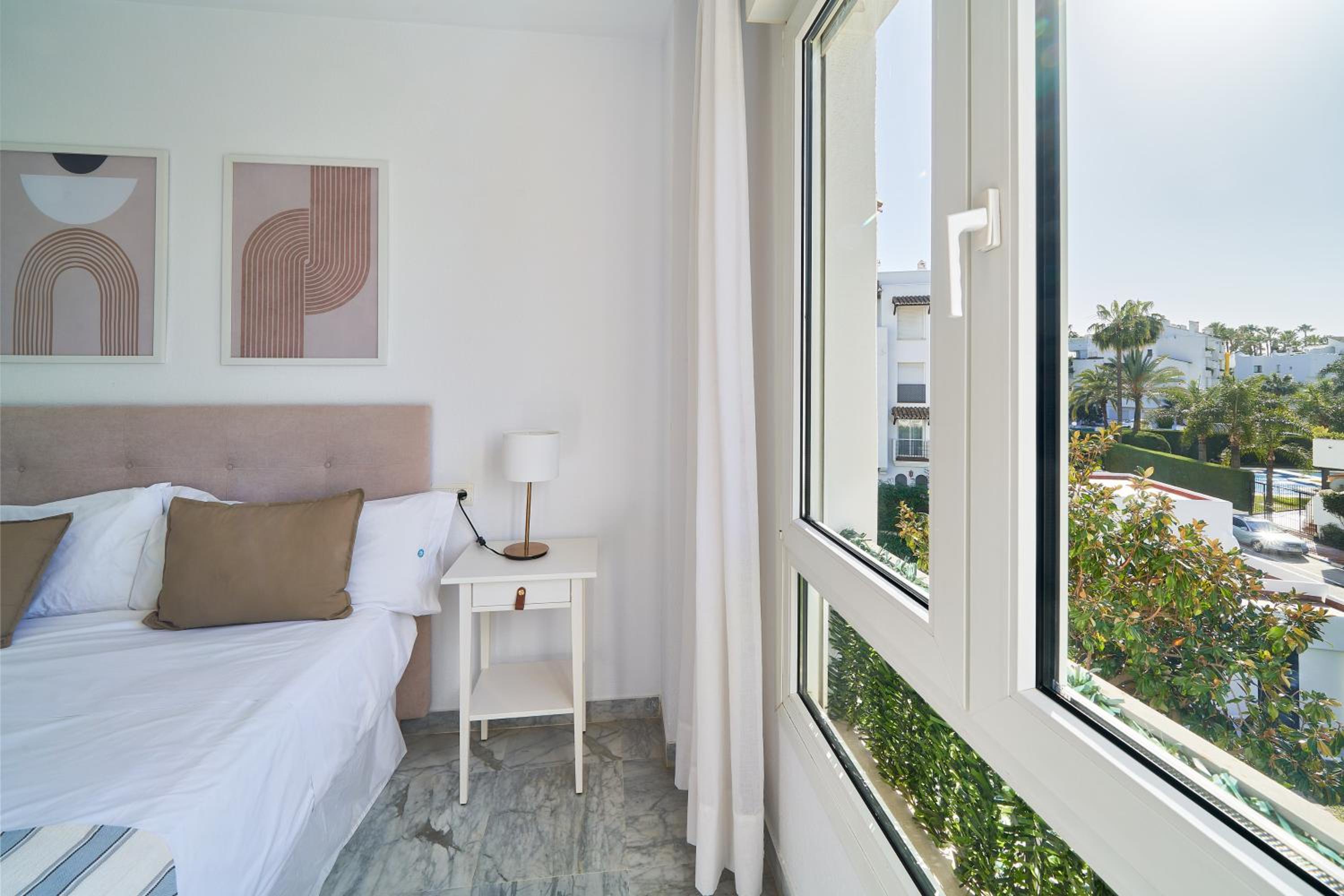MARBELLA BANUS SUITES - Banus Rio Verde Beachside